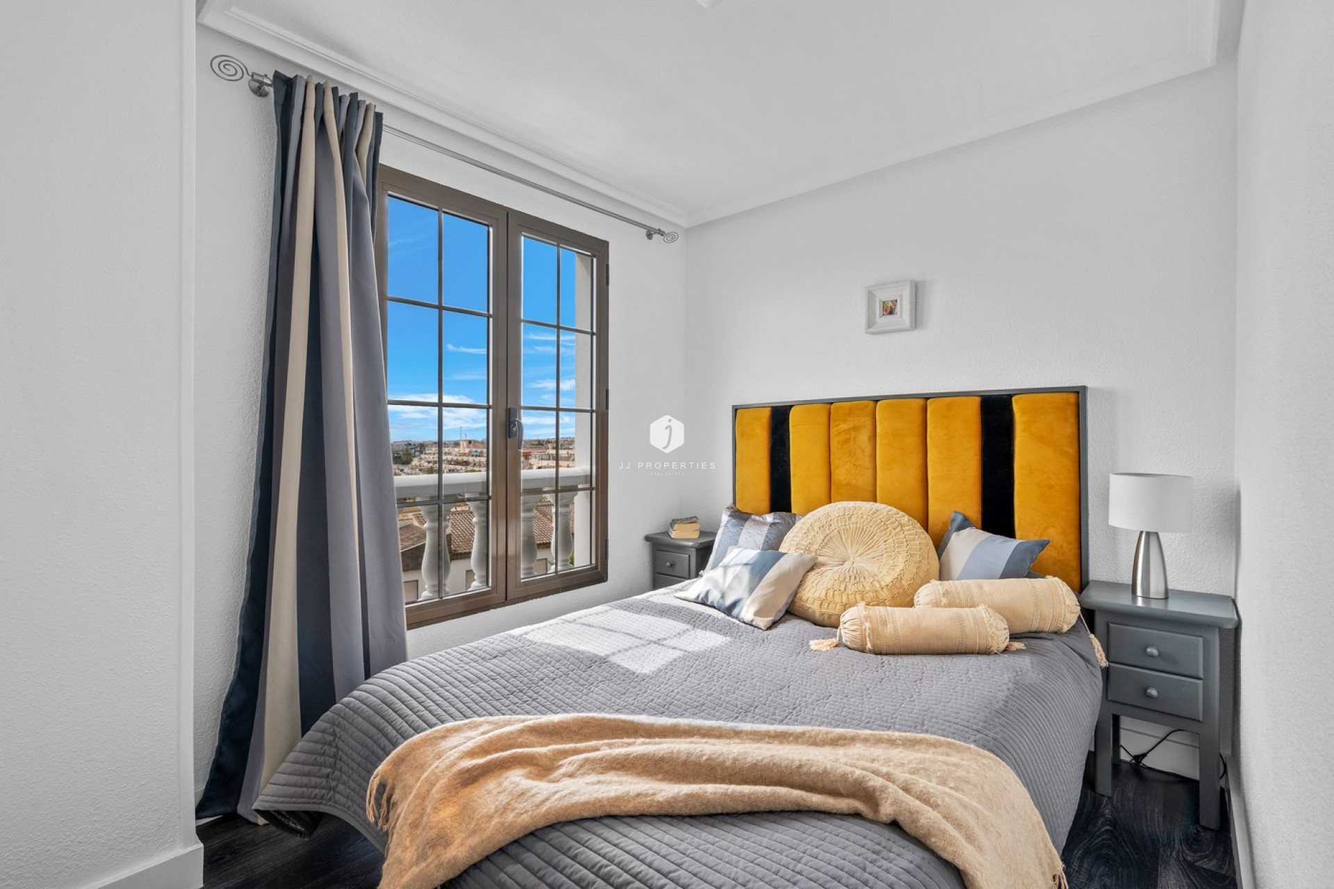 Aus zweiter Hand - Wohnung -
Punta Prima - Costa Blanca