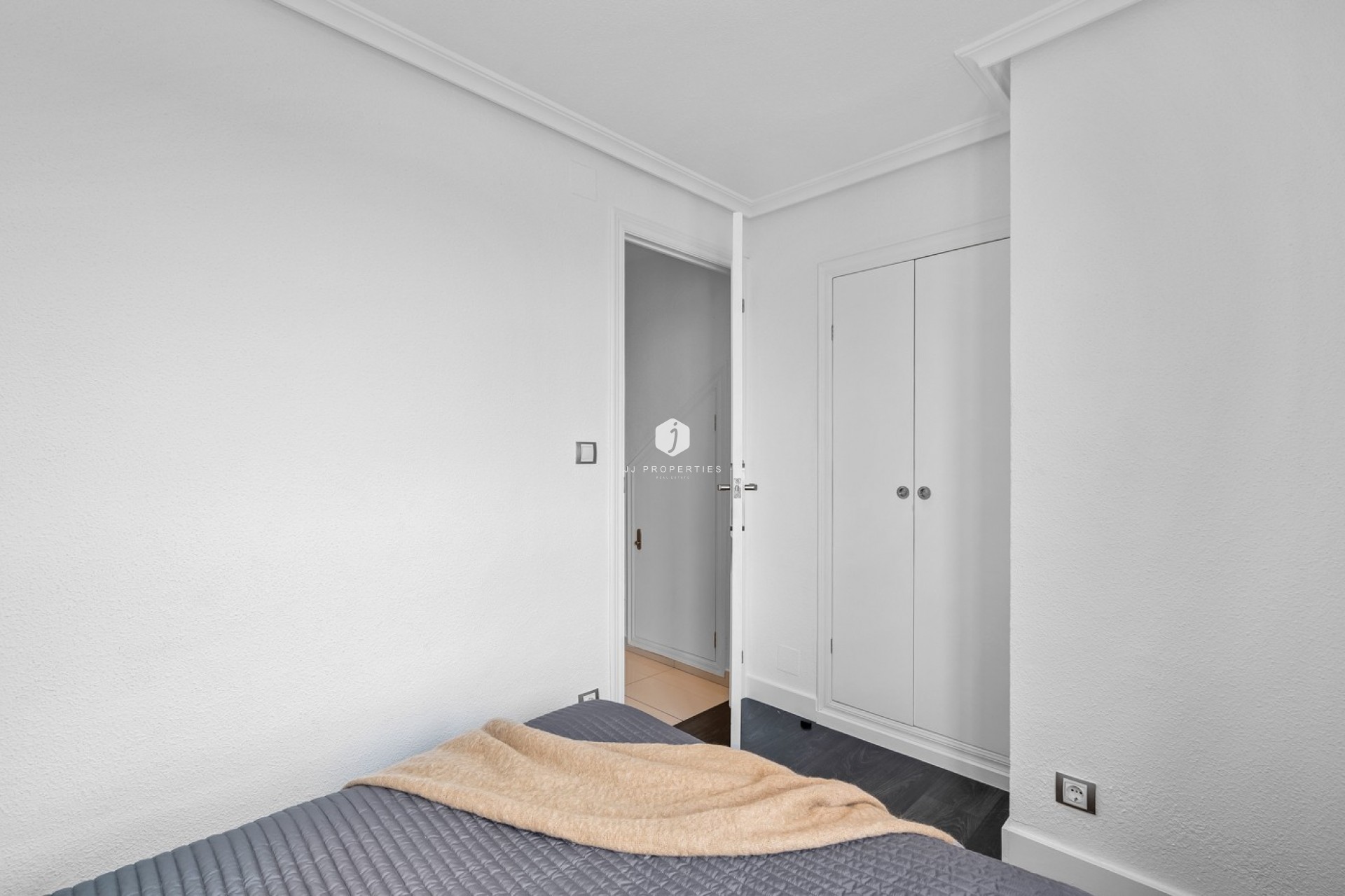 Aus zweiter Hand - Wohnung -
Punta Prima - Costa Blanca