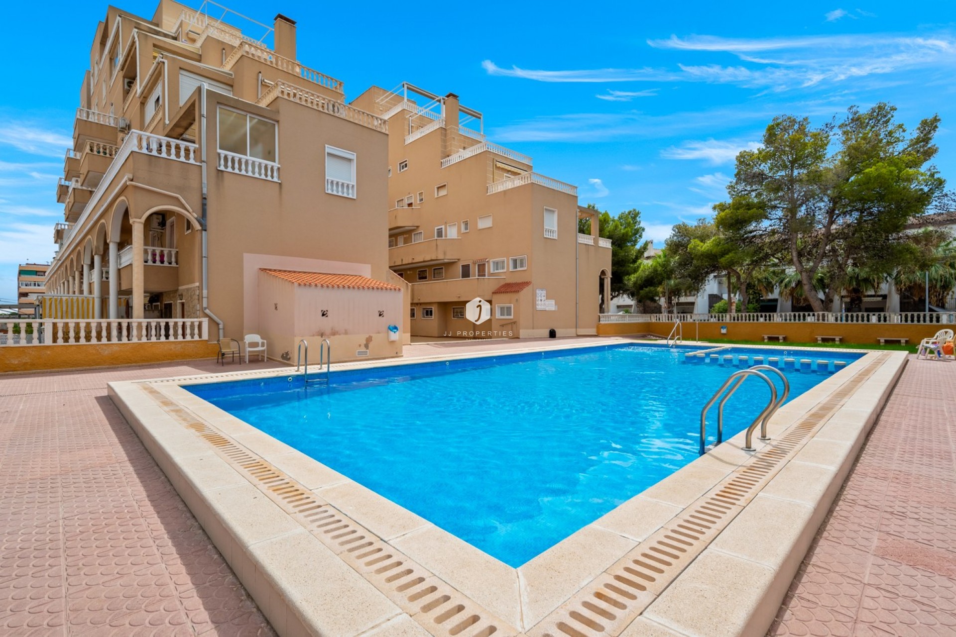Aus zweiter Hand - Wohnung -
Punta Prima - Costa Blanca