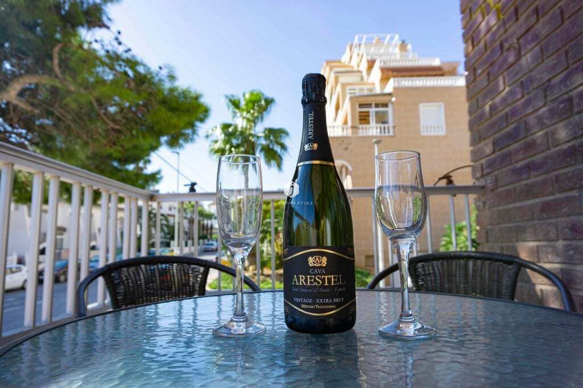 Aus zweiter Hand - Wohnung -
Punta Prima - Costa Blanca