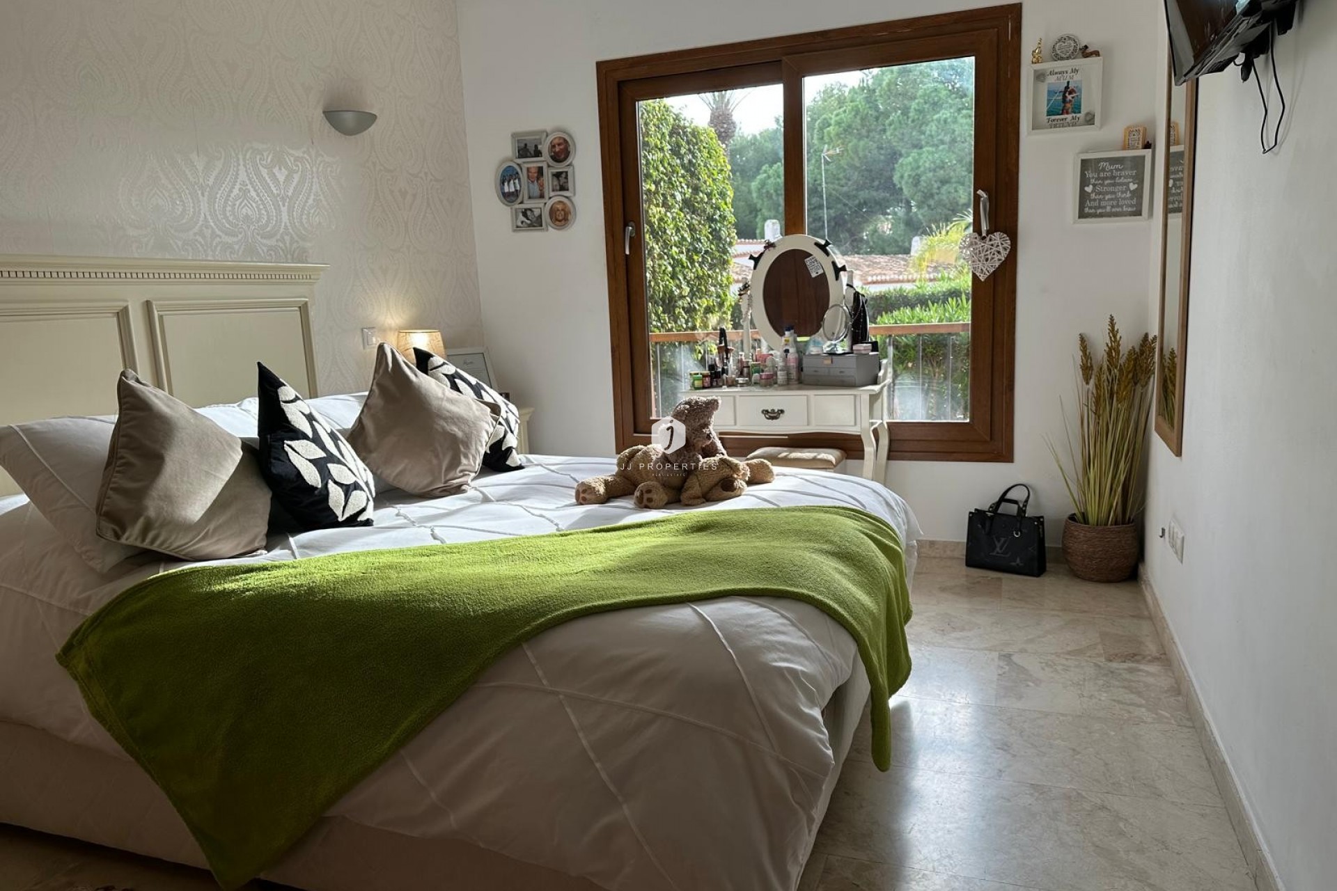 Aus zweiter Hand - Wohnung -
Punta Prima - Costa Blanca