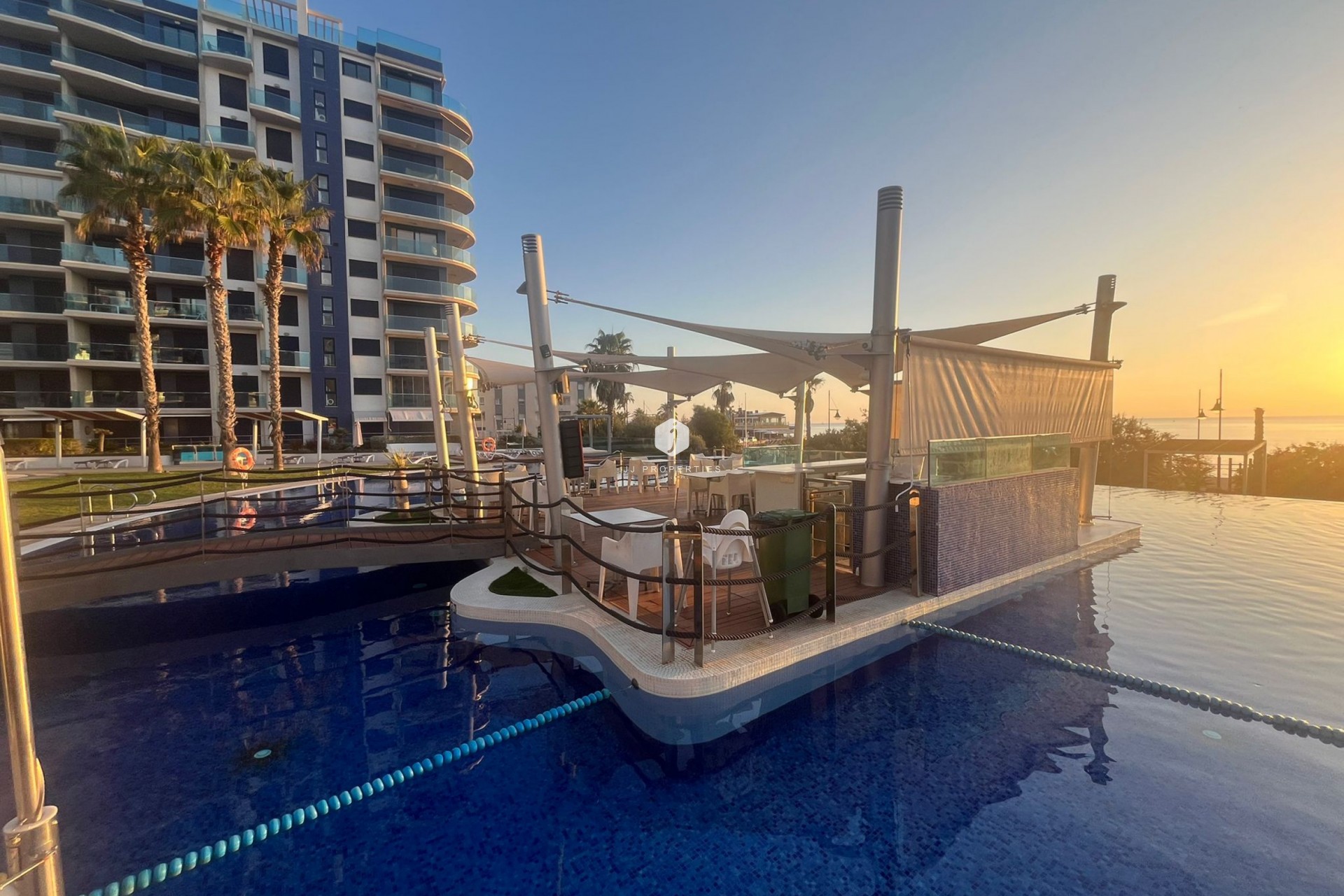 Aus zweiter Hand - Wohnung -
Punta Prima - Costa Blanca