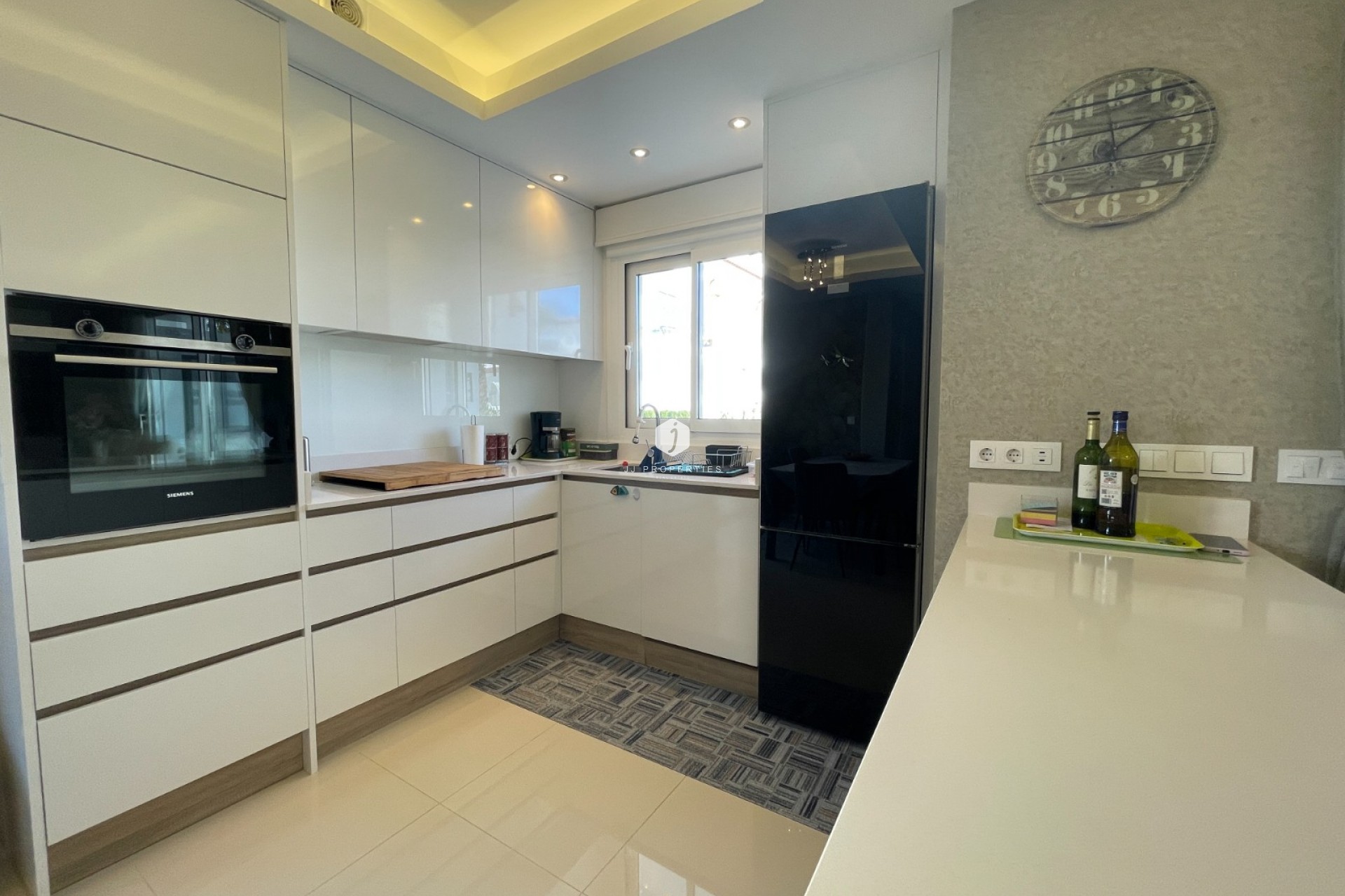 Aus zweiter Hand - Wohnung -
Rojales - Inland