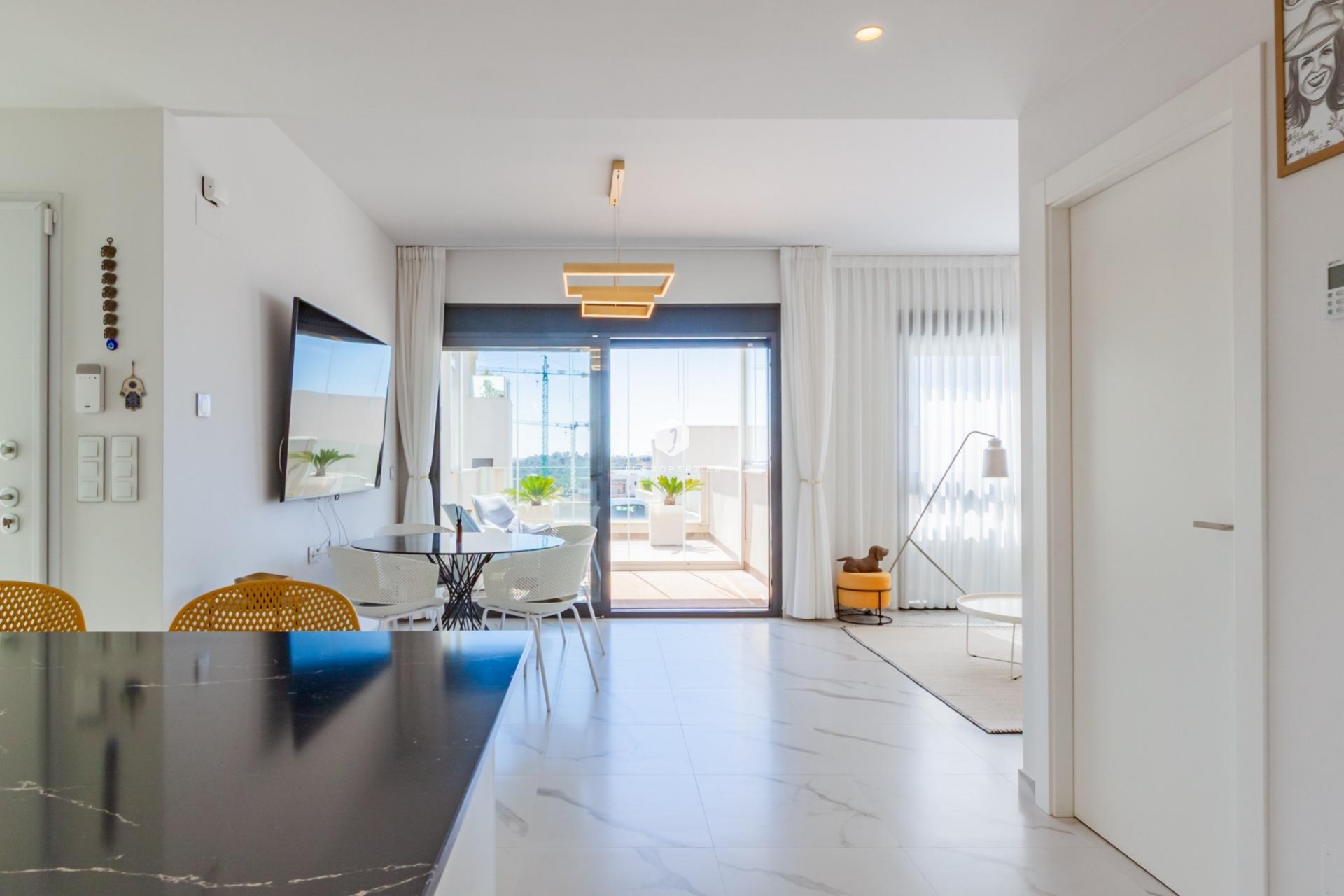 Aus zweiter Hand - Wohnung -
San Miguel de Salinas - Bellavista