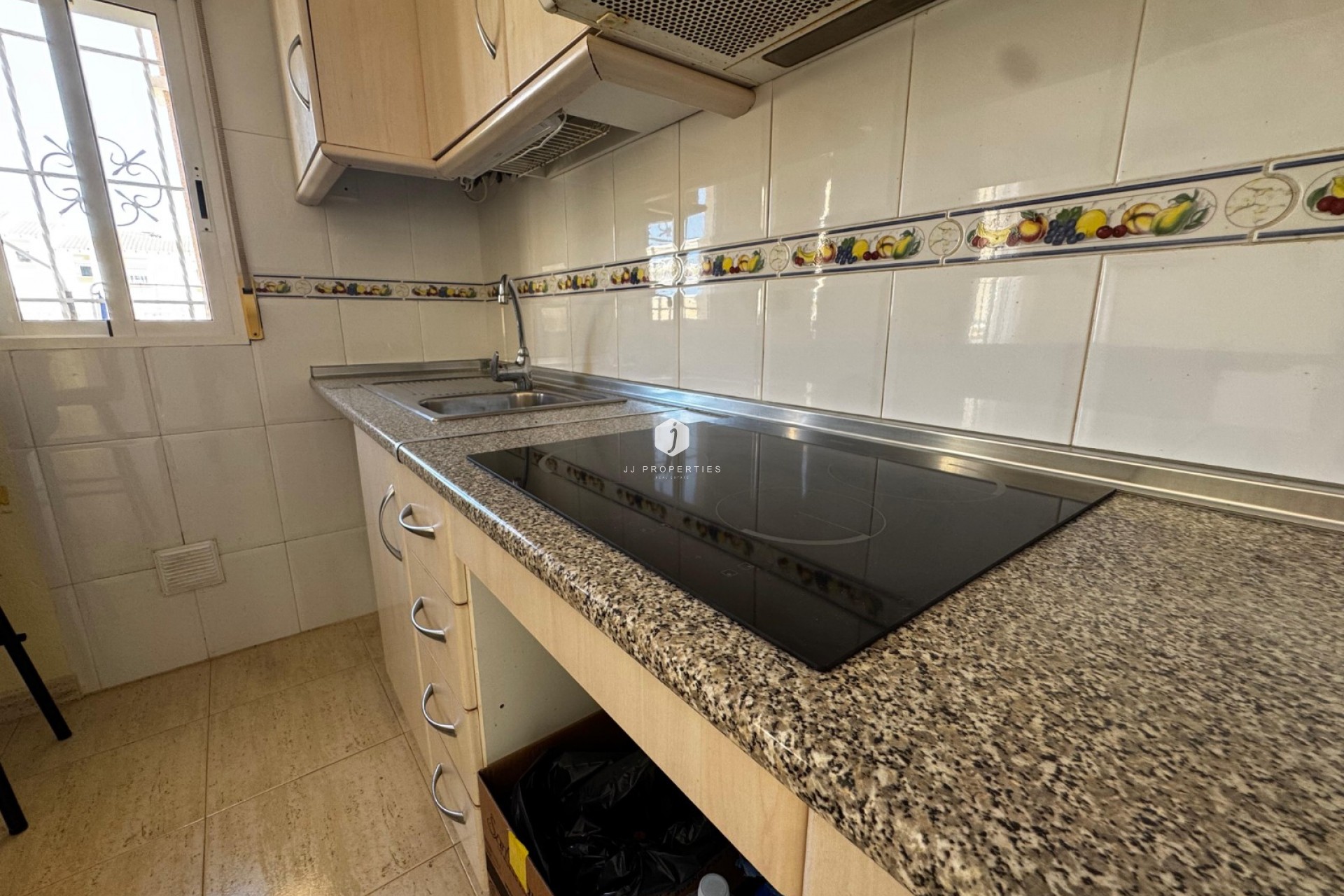 Aus zweiter Hand - Wohnung -
San Miguel de Salinas - Inland