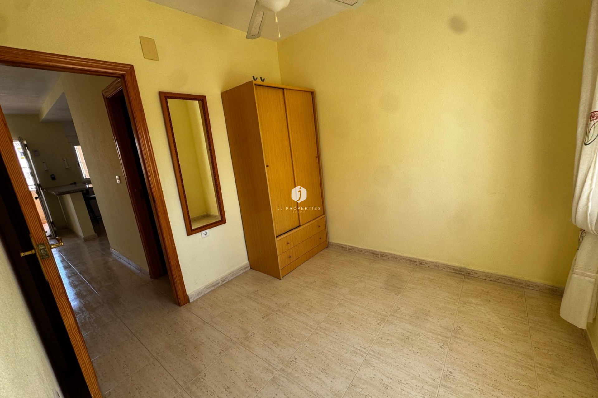 Aus zweiter Hand - Wohnung -
San Miguel de Salinas - Inland