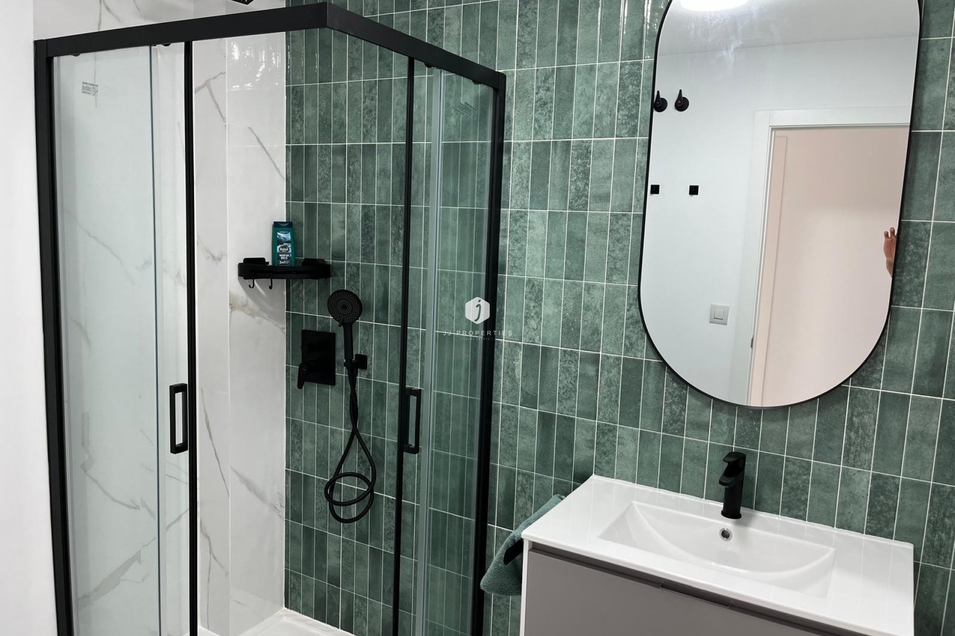 Aus zweiter Hand - Wohnung -
San Miguel de Salinas - Inland