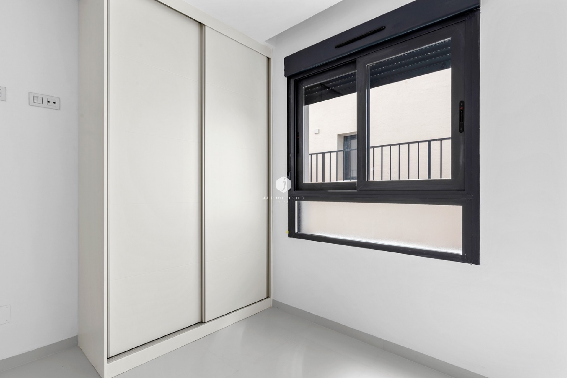 Aus zweiter Hand - Wohnung -
San Miguel de Salinas - Inland