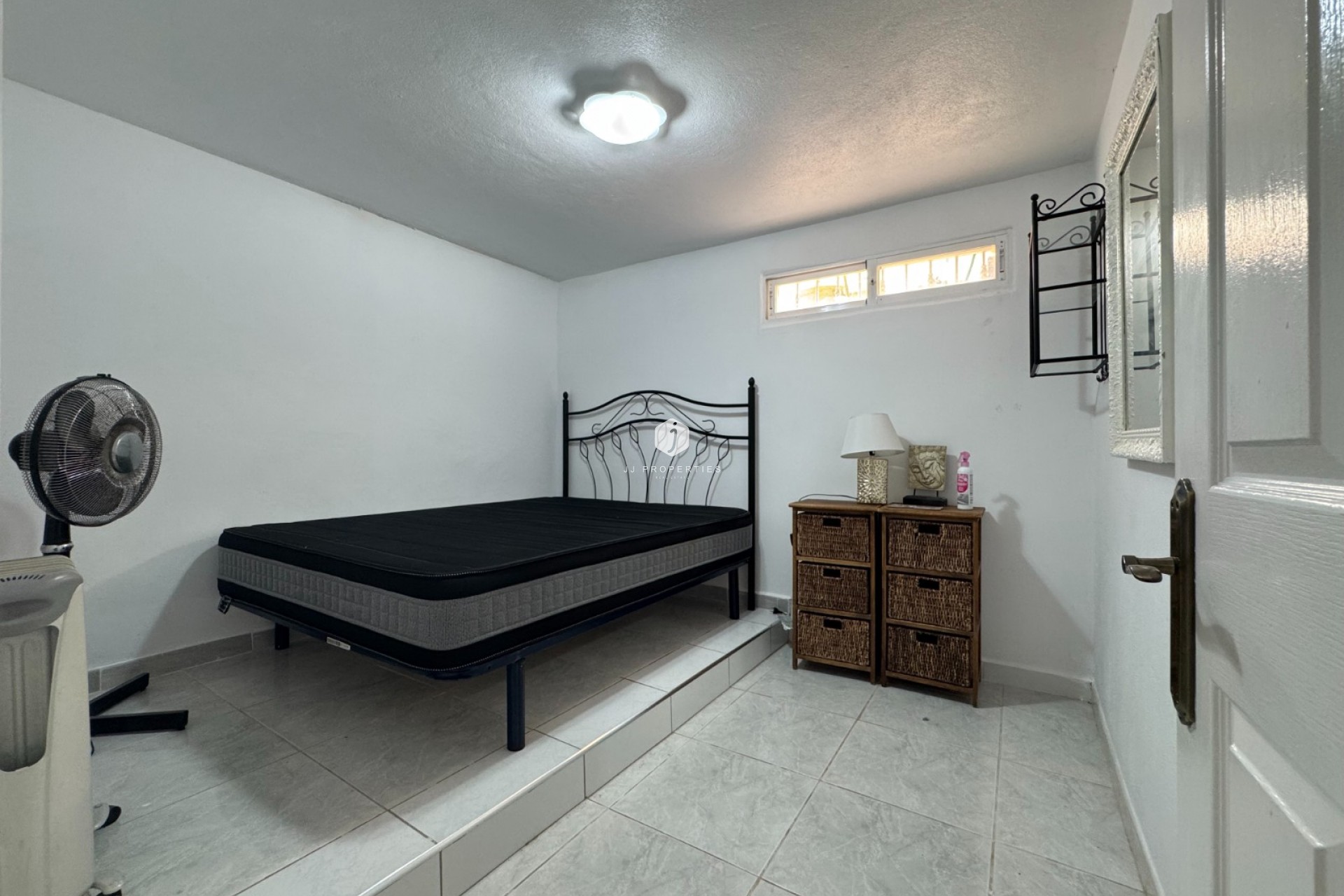 Aus zweiter Hand - Wohnung -
San Miguel de Salinas - Inland