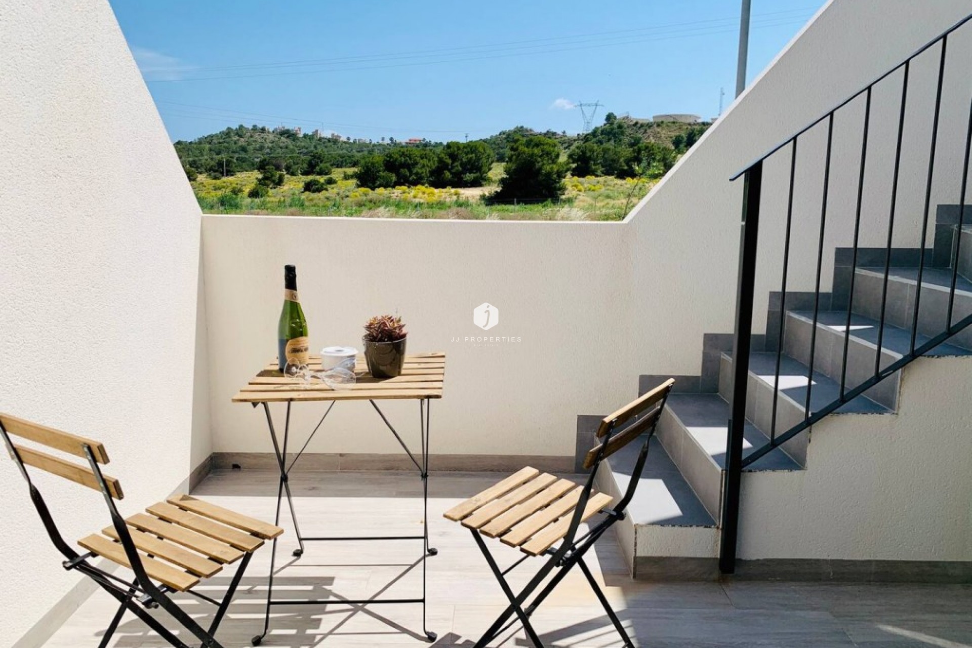 Aus zweiter Hand - Wohnung -
San Miguel de Salinas - Inland