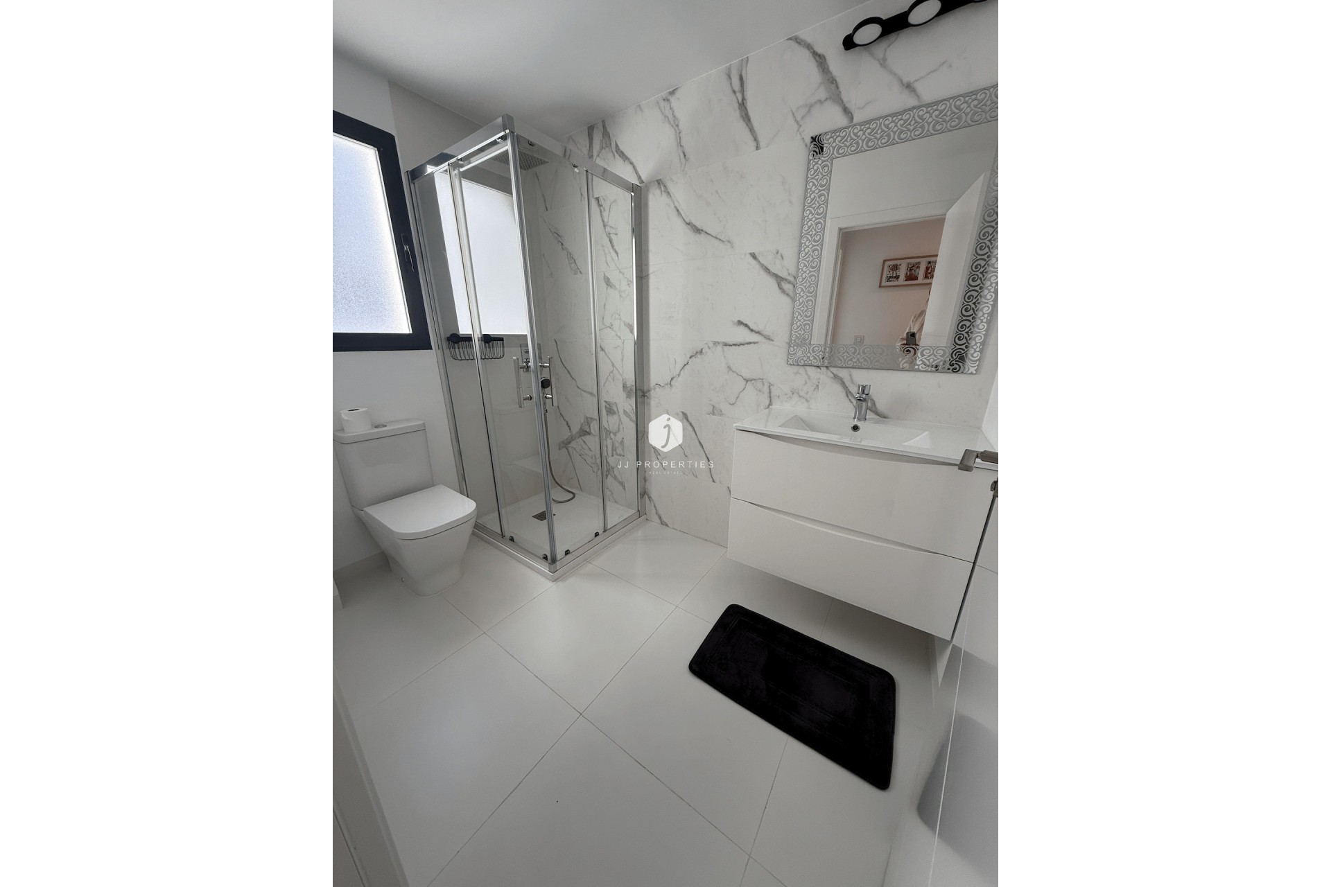 Aus zweiter Hand - Wohnung -
San Miguel de Salinas - Inland