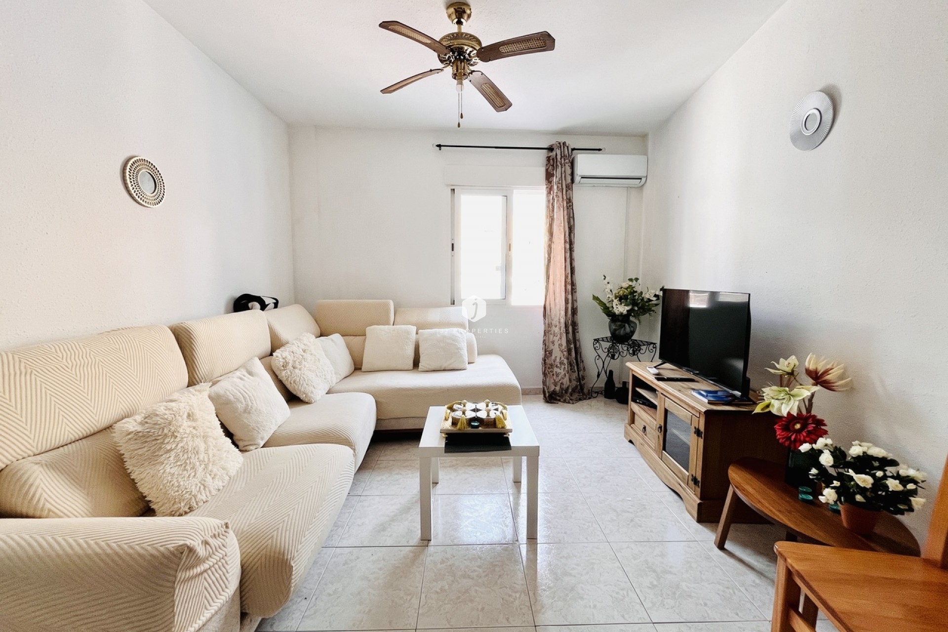 Aus zweiter Hand - Wohnung -
San Miguel de Salinas - Inland