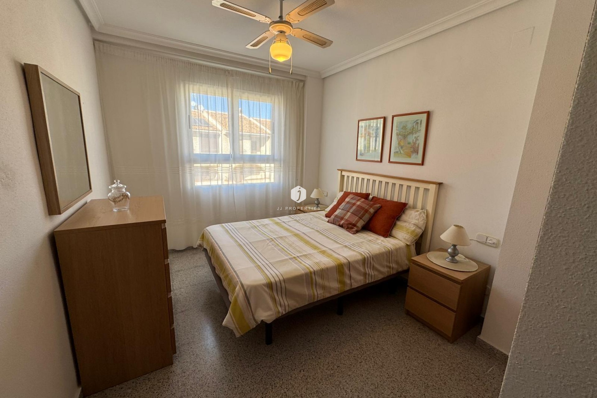 Aus zweiter Hand - Wohnung -
San Miguel de Salinas - Inland