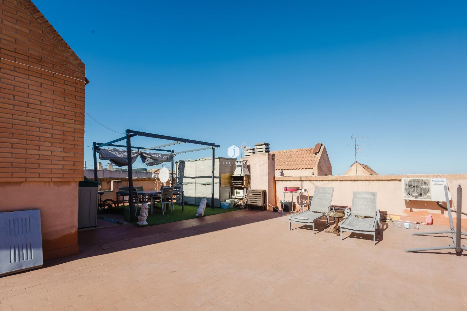 Aus zweiter Hand - Wohnung -
San Miguel de Salinas - Inland