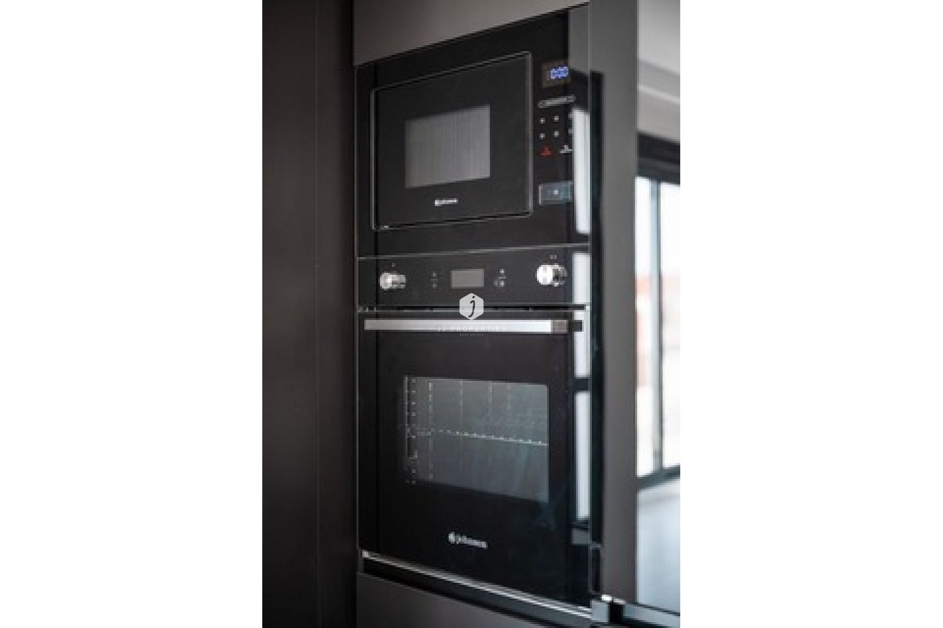 Aus zweiter Hand - Wohnung -
San Miguel de Salinas - Inland