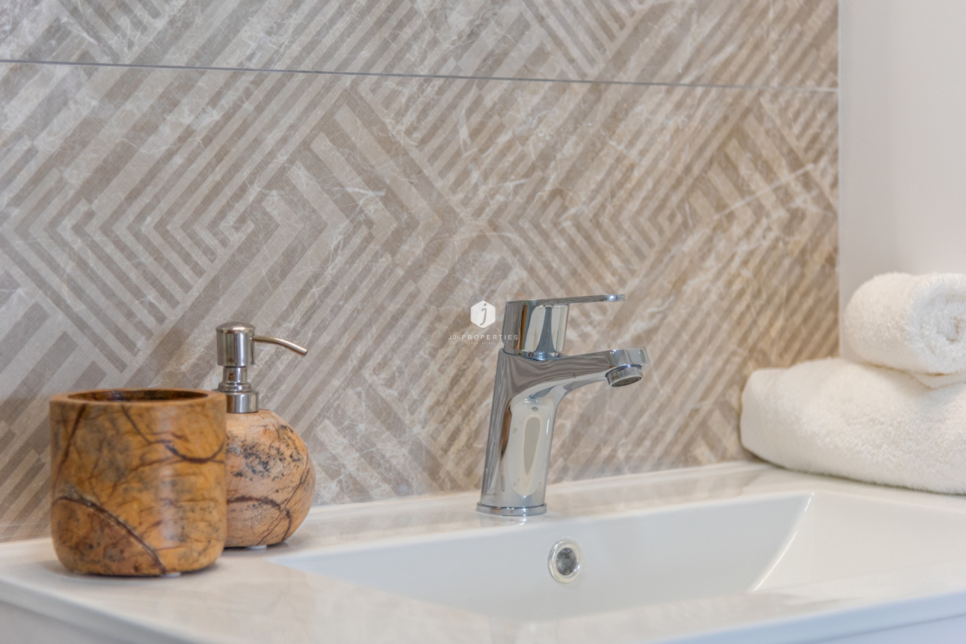 Aus zweiter Hand - Wohnung -
San Miguel de Salinas - Inland