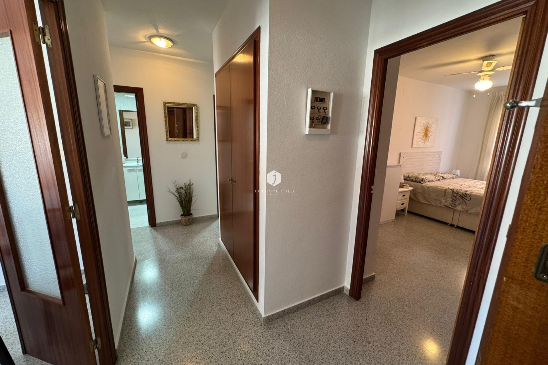 Aus zweiter Hand - Wohnung -
San Miguel de Salinas - Inland