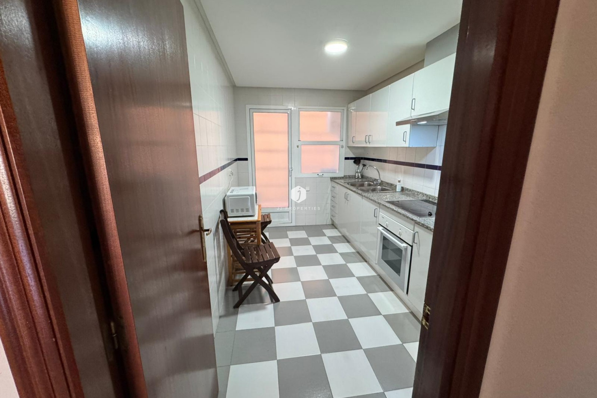 Aus zweiter Hand - Wohnung -
San Miguel de Salinas - Inland