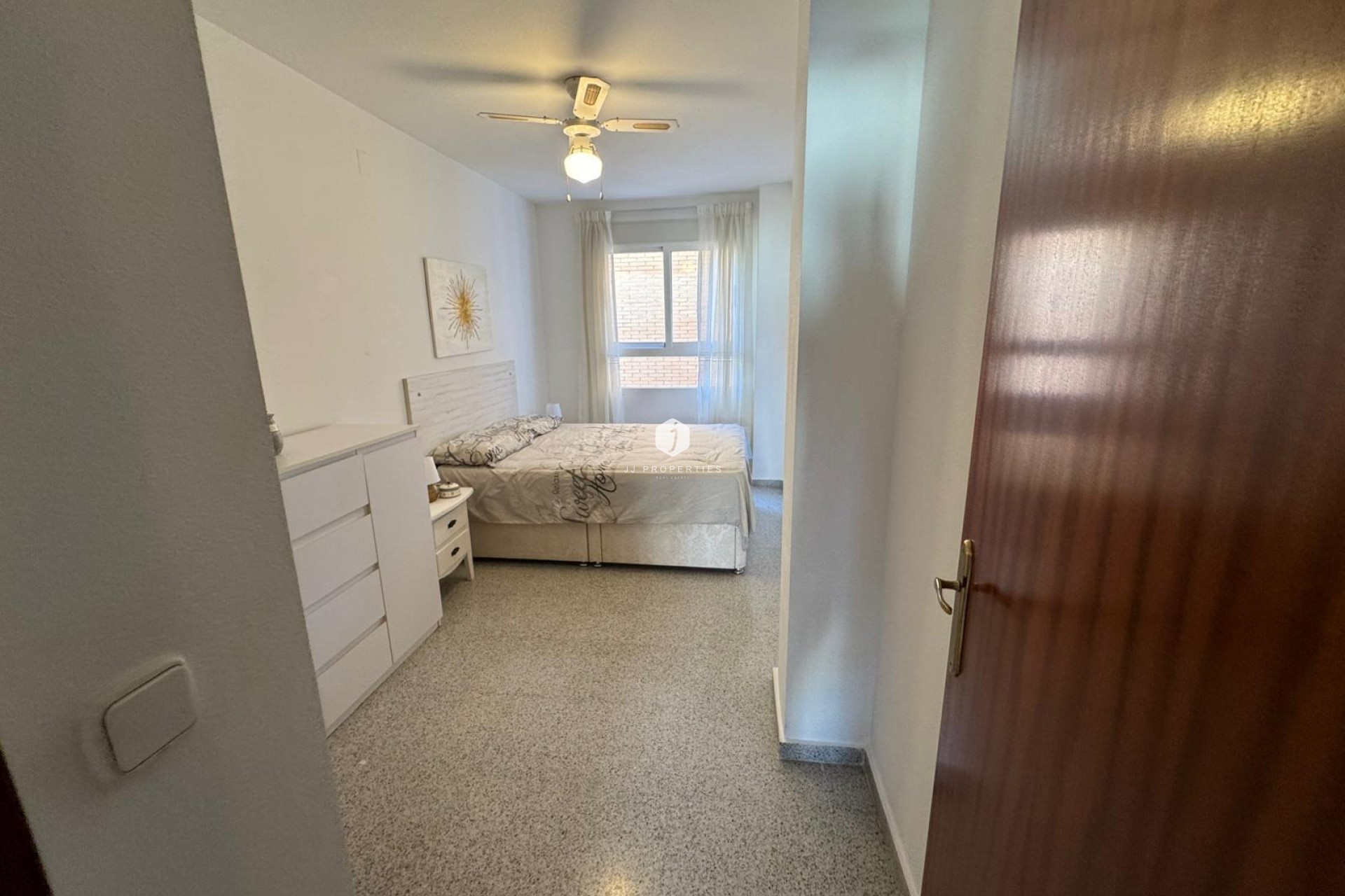 Aus zweiter Hand - Wohnung -
San Miguel de Salinas - Inland
