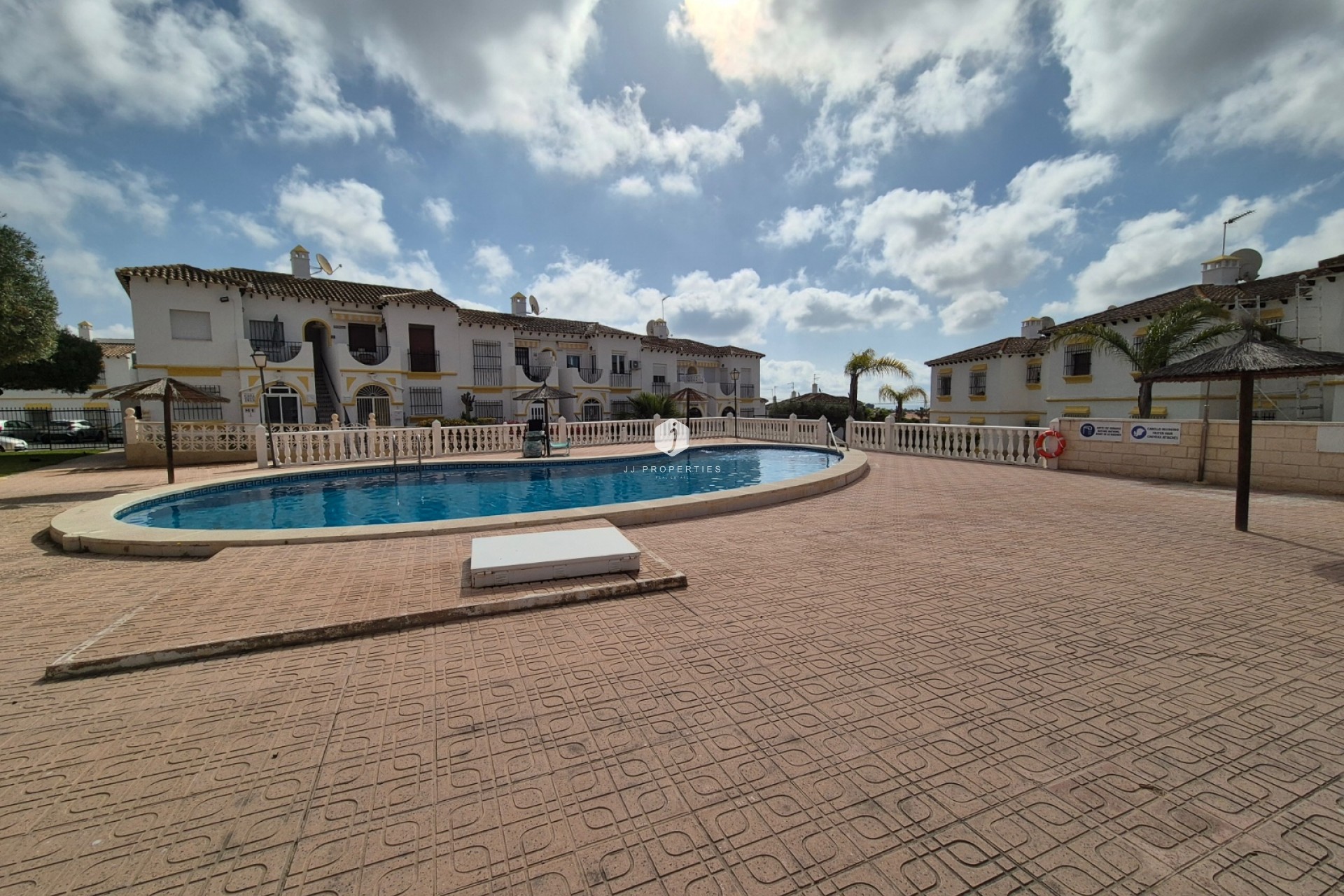 Aus zweiter Hand - Wohnung -
San Miguel de Salinas - Inland