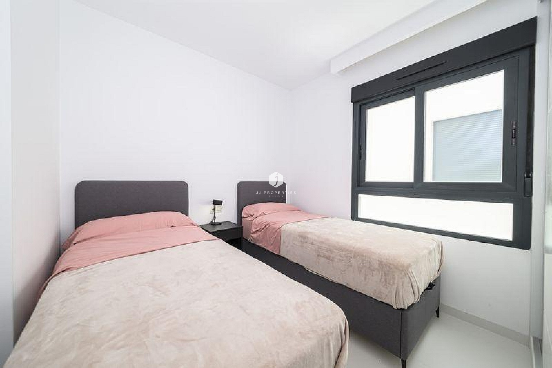 Aus zweiter Hand - Wohnung -
San Miguel de Salinas - Inland