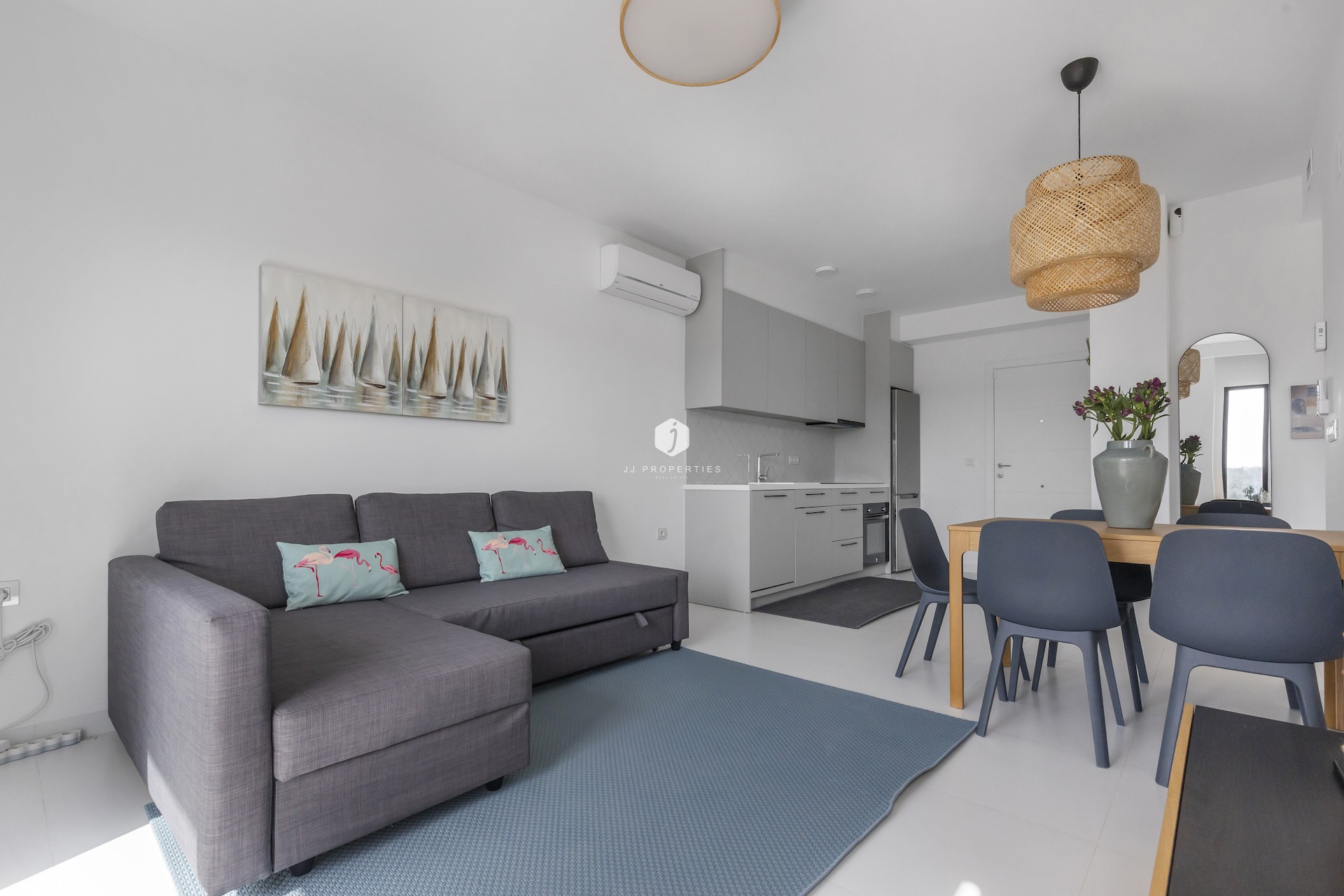 Aus zweiter Hand - Wohnung -
San Miguel de Salinas - Inland