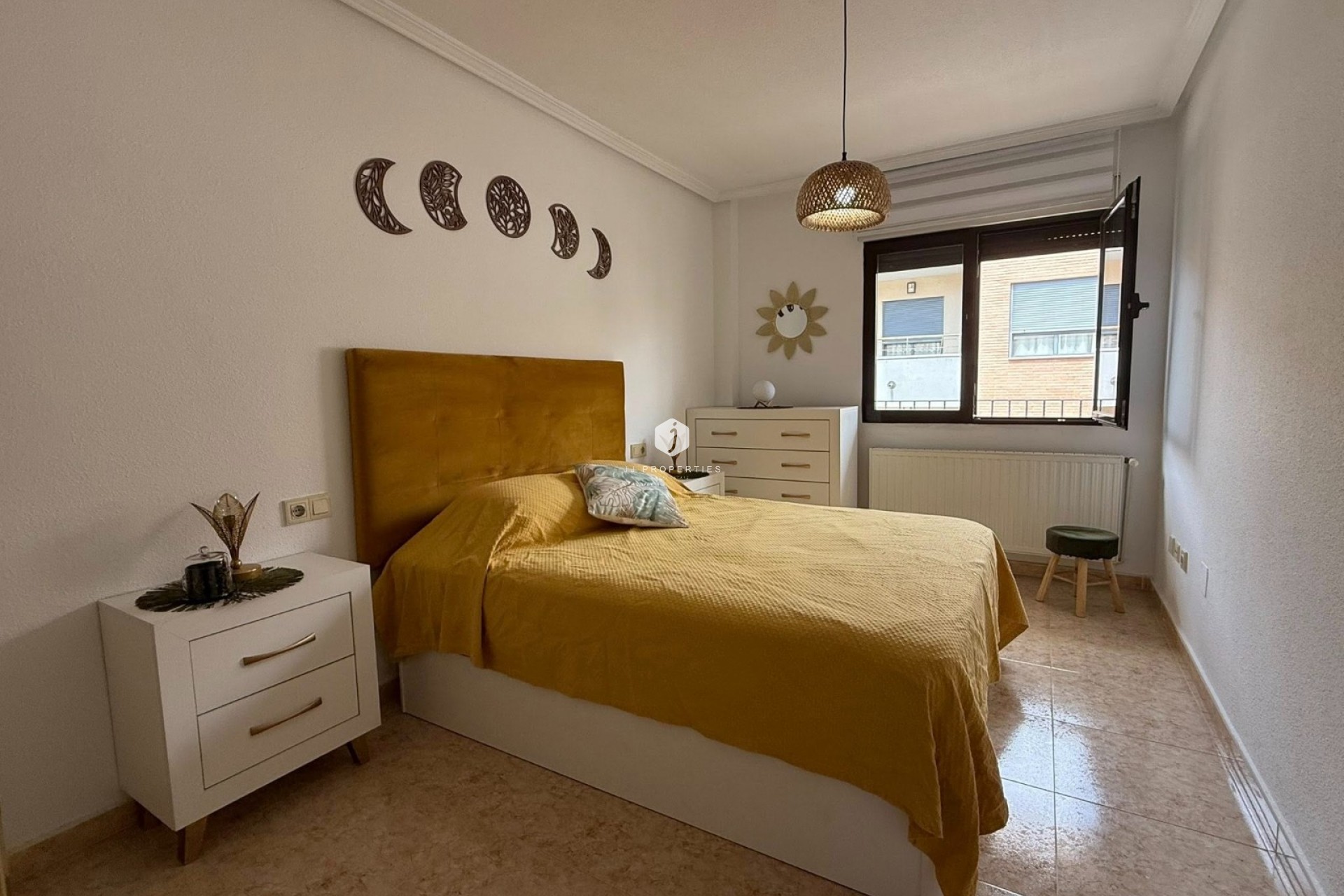 Aus zweiter Hand - Wohnung -
San Miguel de Salinas - Inland