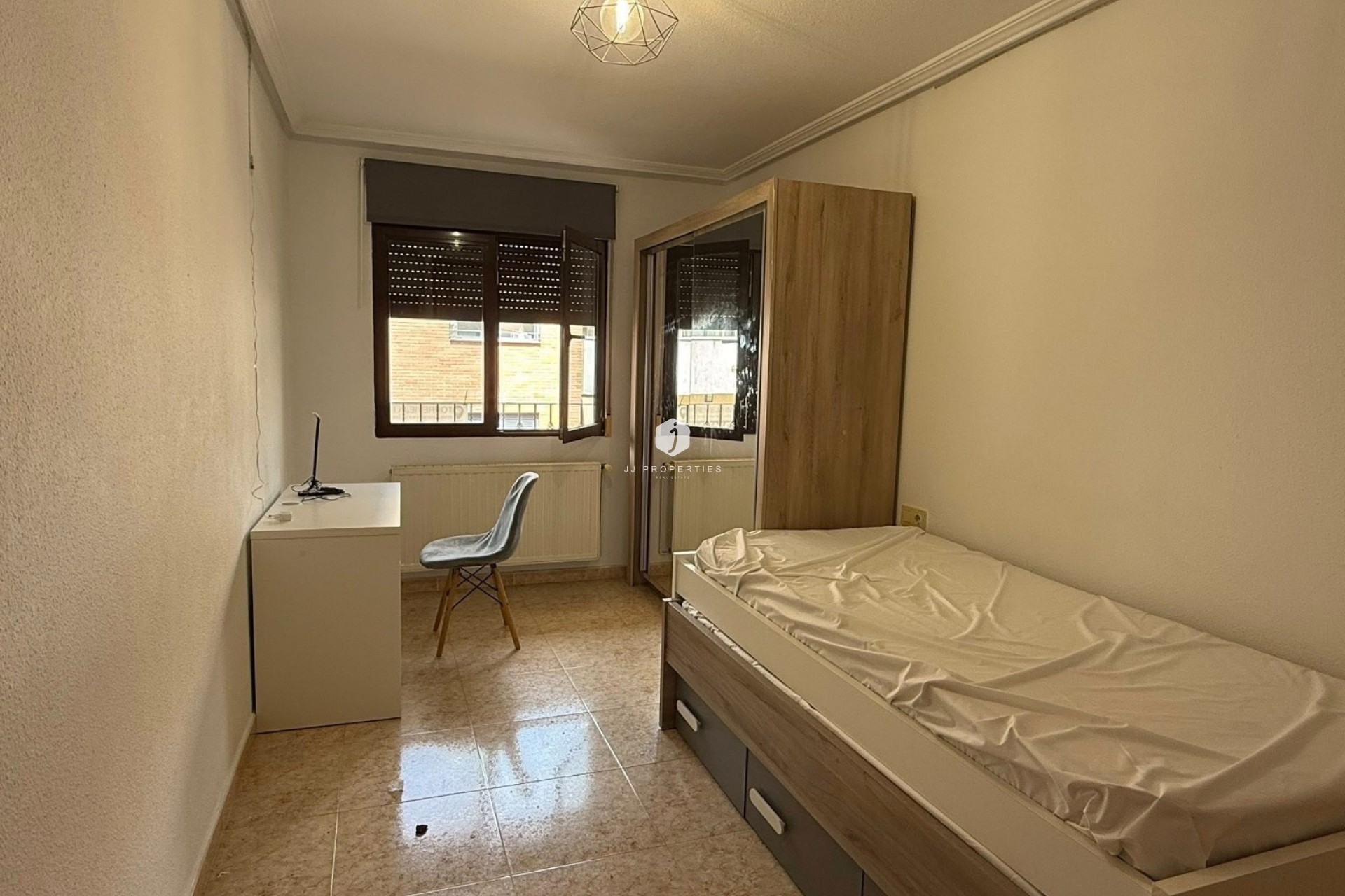 Aus zweiter Hand - Wohnung -
San Miguel de Salinas - Inland