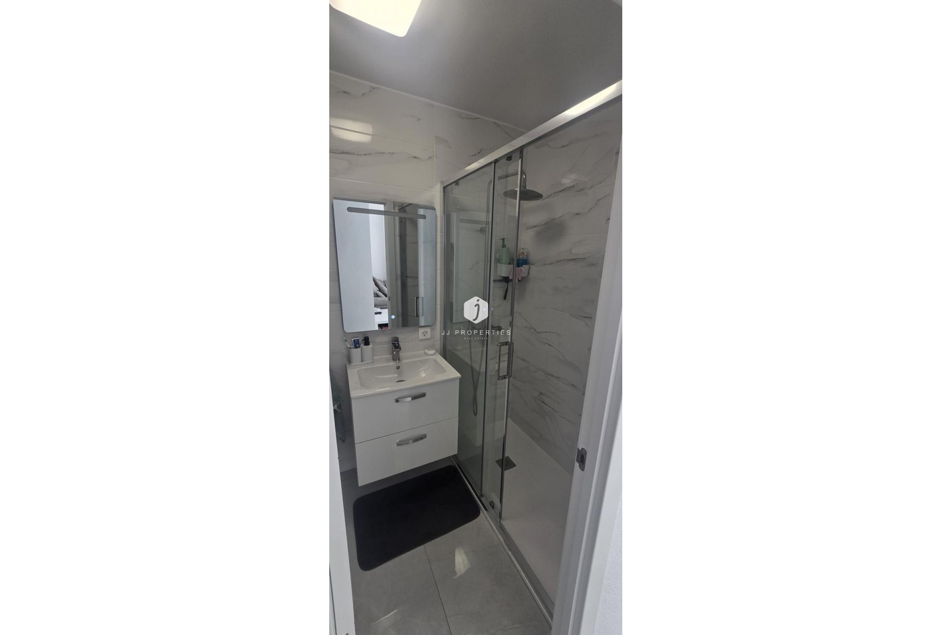 Aus zweiter Hand - Wohnung -
Torrevieja - Acequion
