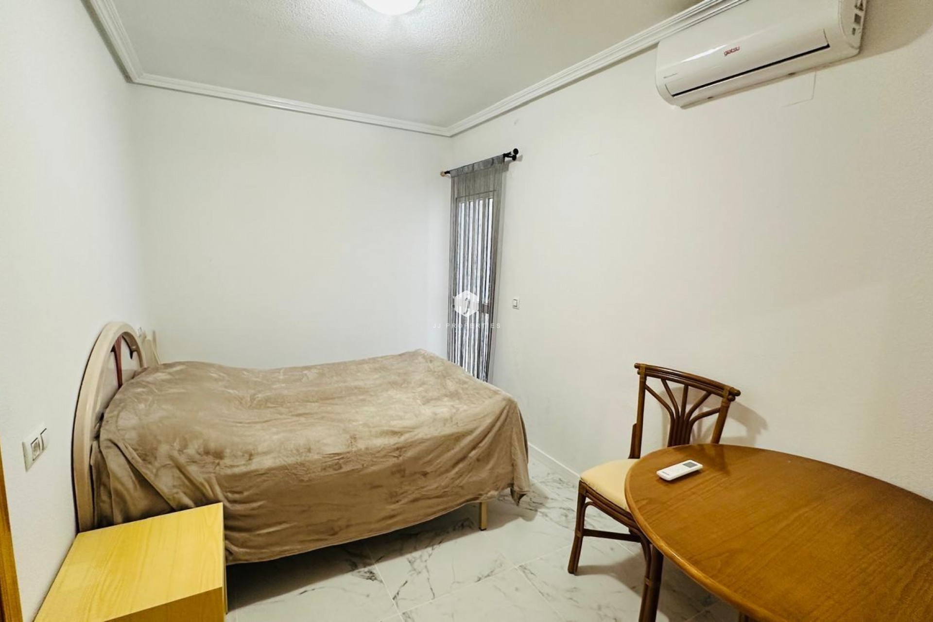 Aus zweiter Hand - Wohnung -
Torrevieja - Acequion