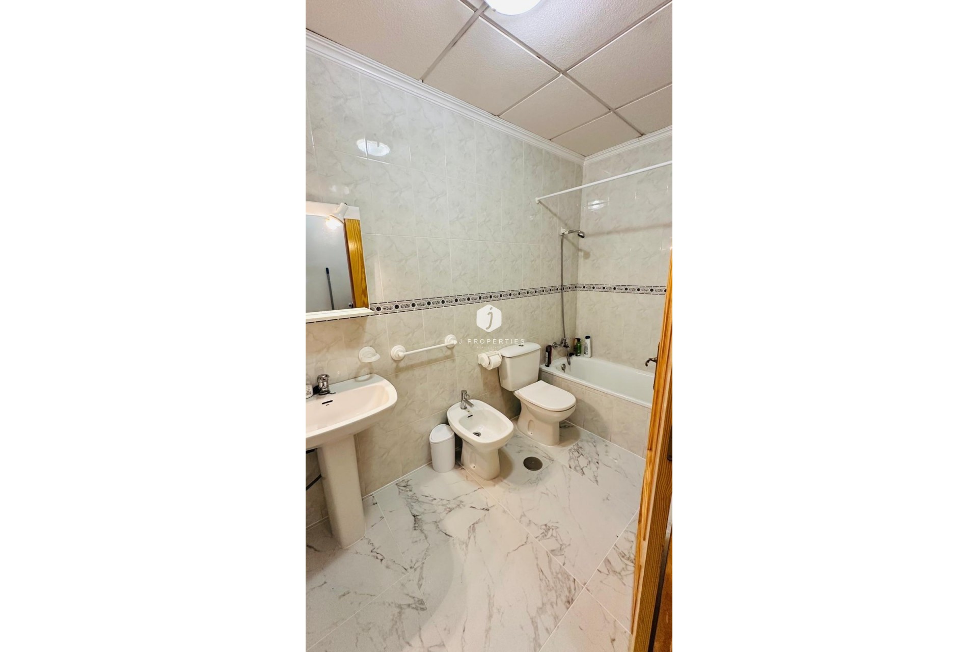 Aus zweiter Hand - Wohnung -
Torrevieja - Acequion