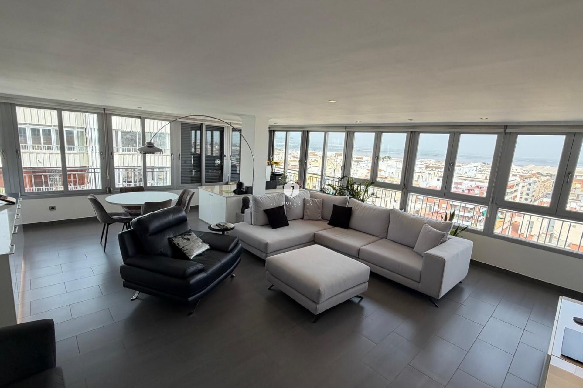 Aus zweiter Hand - Wohnung -
Torrevieja - Acequion
