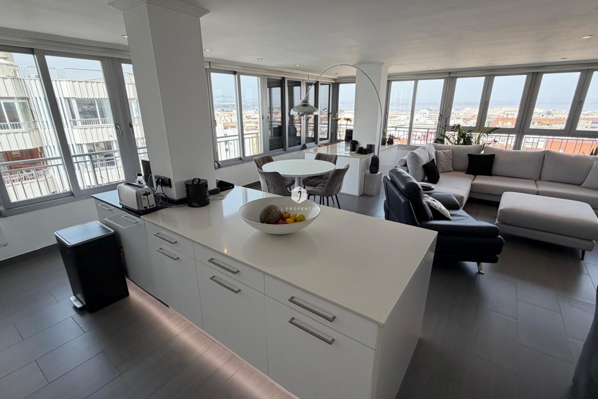Aus zweiter Hand - Wohnung -
Torrevieja - Acequion