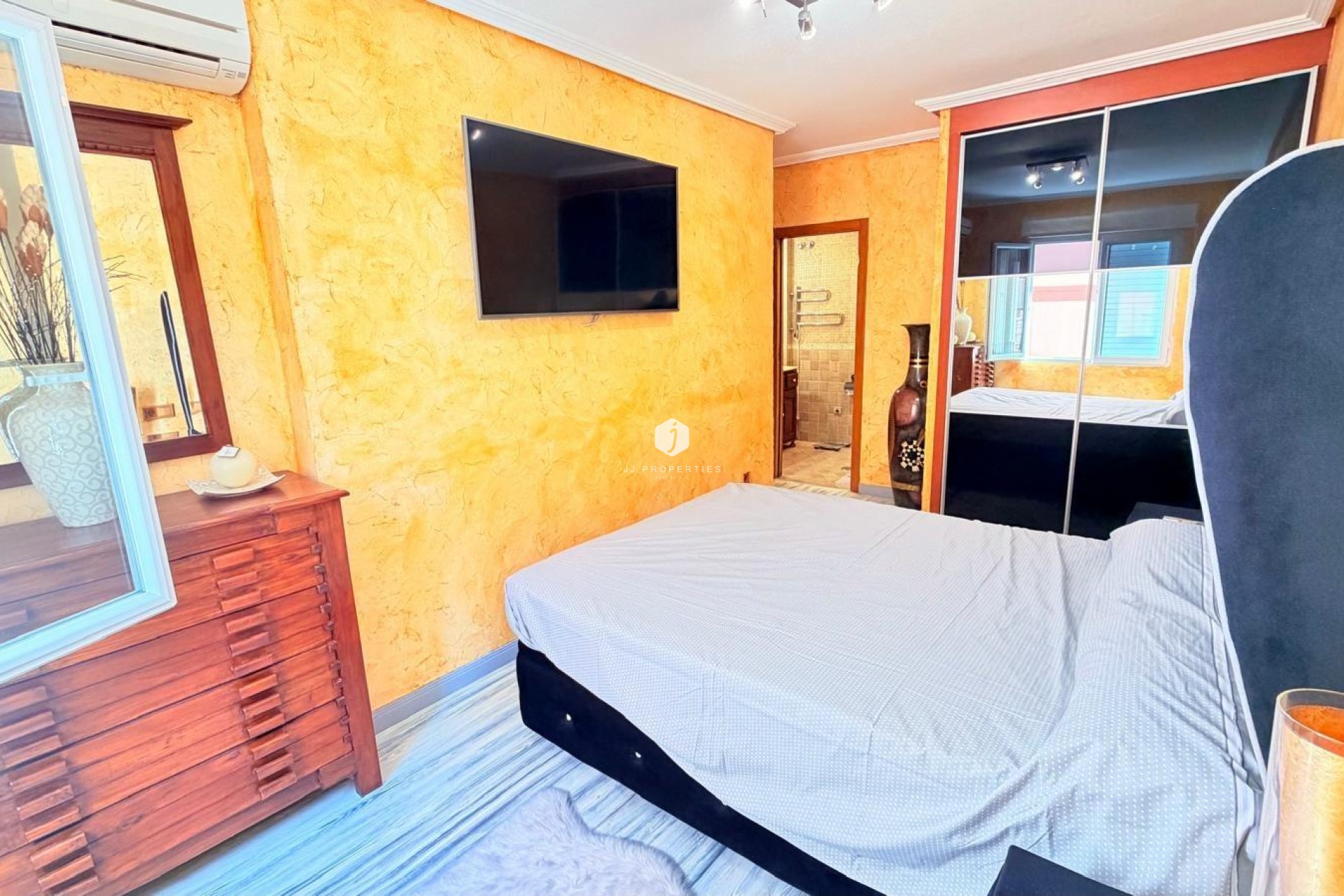 Aus zweiter Hand - Wohnung -
Torrevieja - Acequion