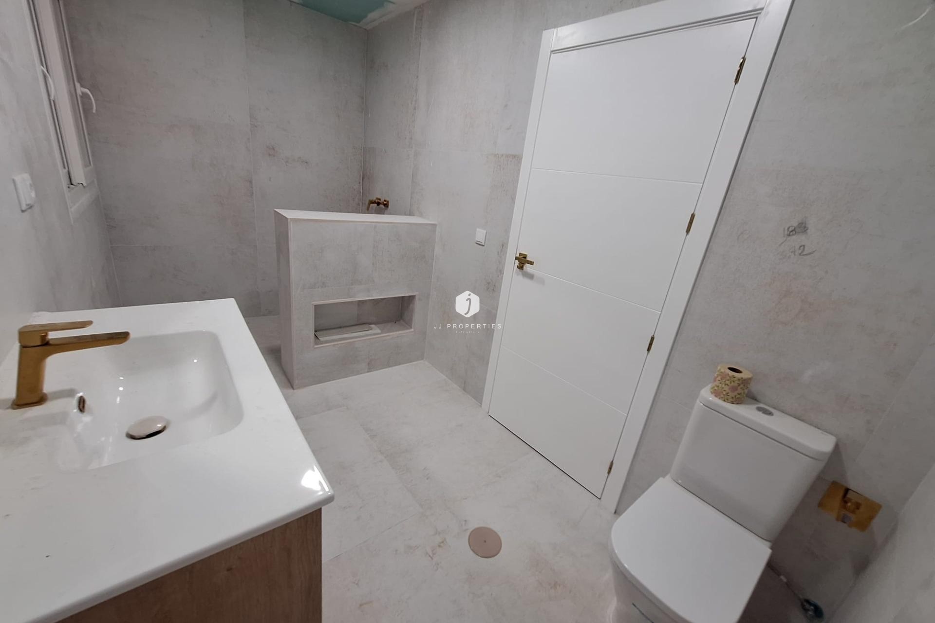 Aus zweiter Hand - Wohnung -
Torrevieja - Acequion