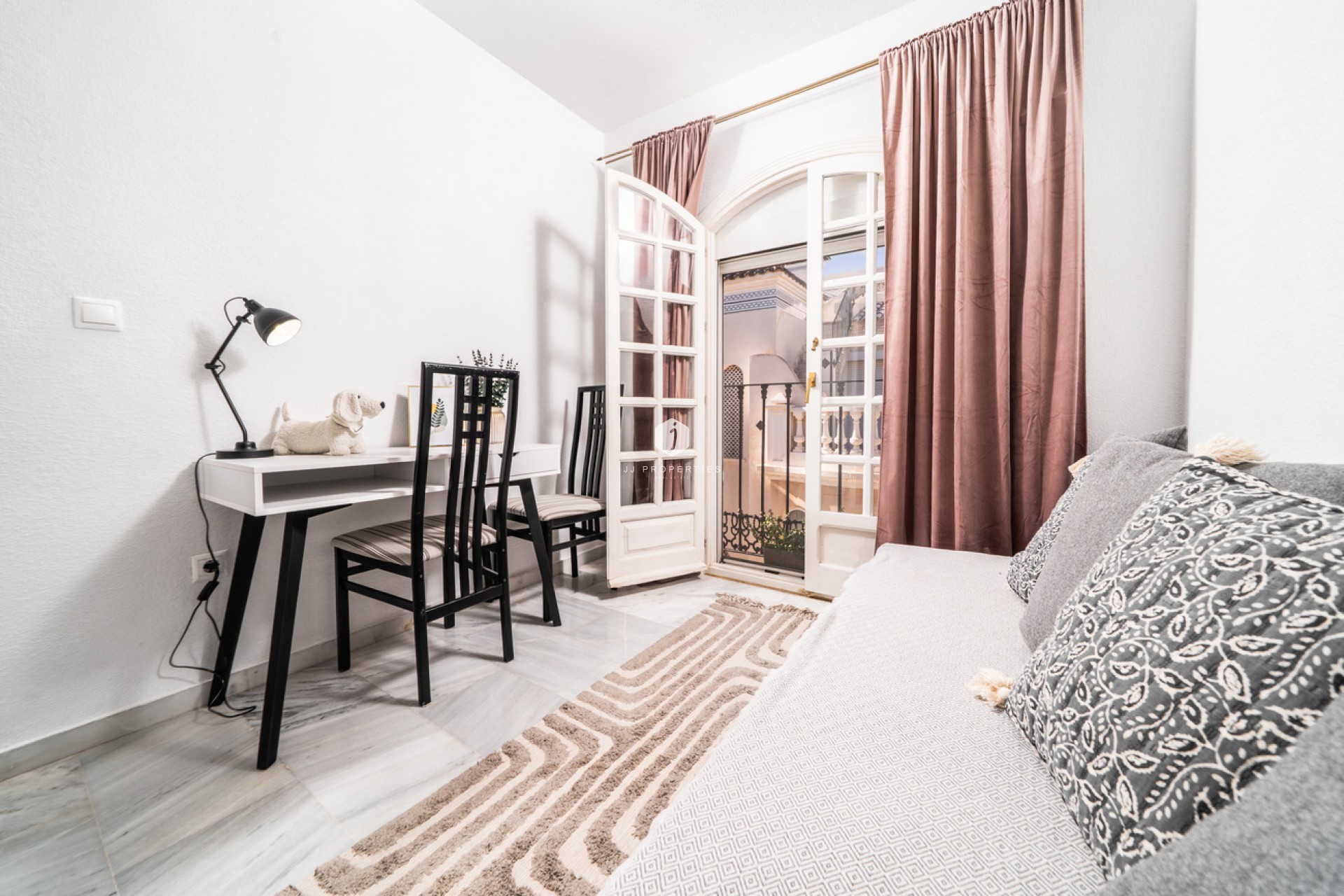 Aus zweiter Hand - Wohnung -
Torrevieja - aguas nuevas