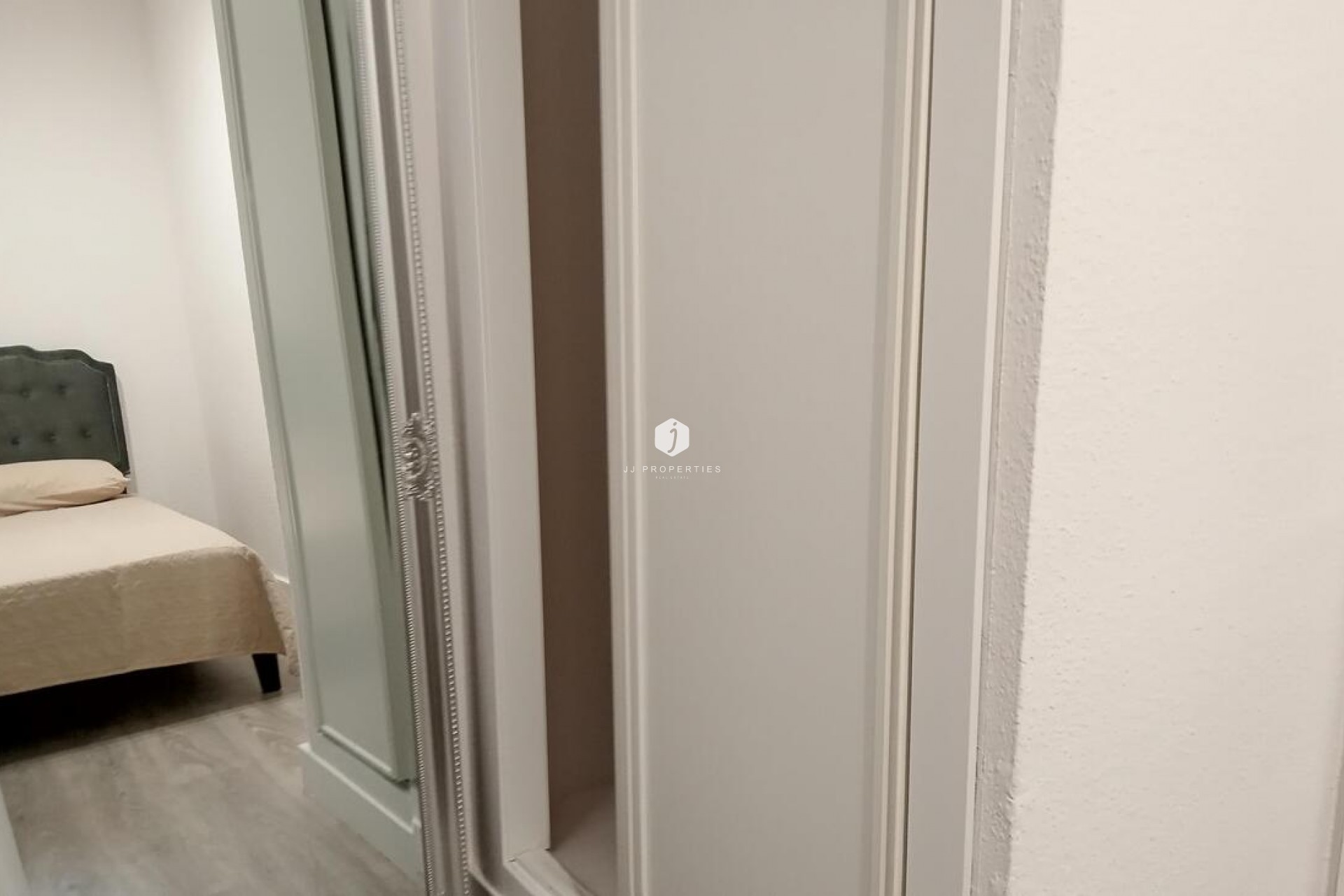 Aus zweiter Hand - Wohnung -
Torrevieja - CENTRE