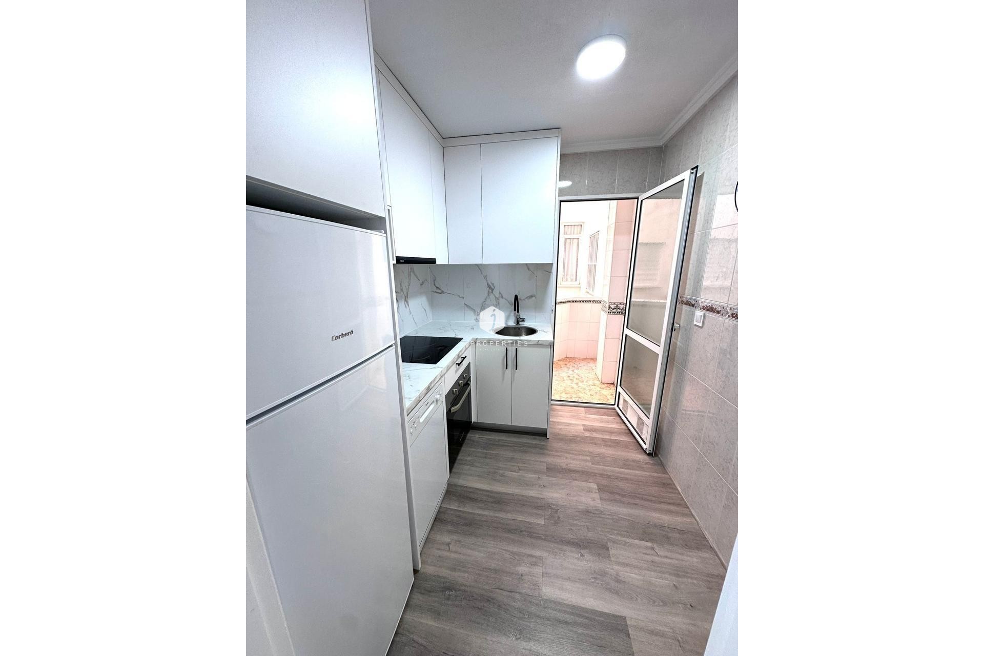 Aus zweiter Hand - Wohnung -
Torrevieja - Centro - Muelle Pesquero