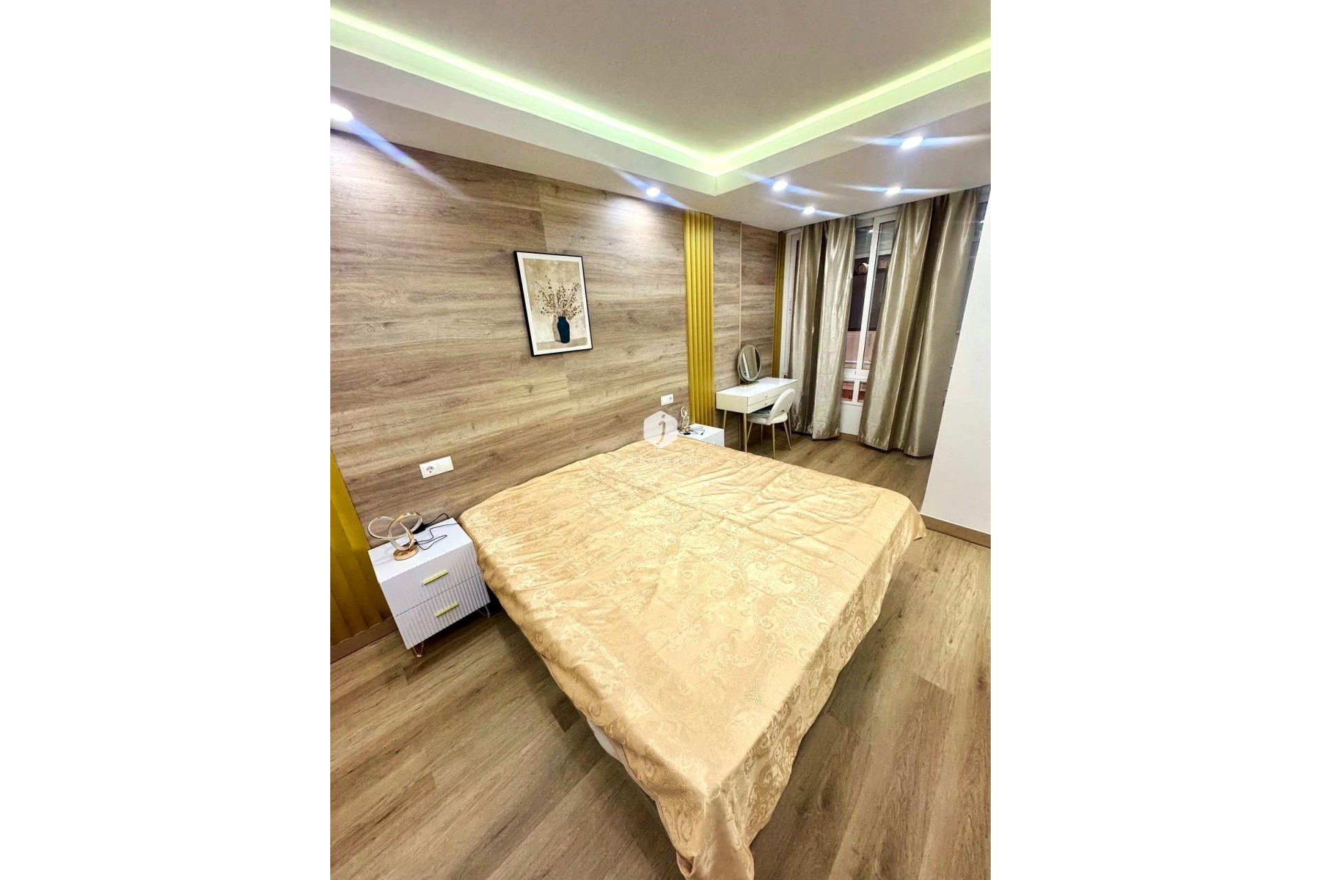 Aus zweiter Hand - Wohnung -
Torrevieja - Centro - Muelle Pesquero