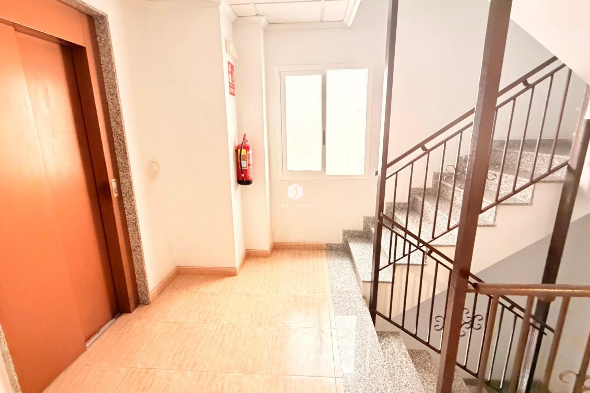 Aus zweiter Hand - Wohnung -
Torrevieja - Centro - Muelle Pesquero