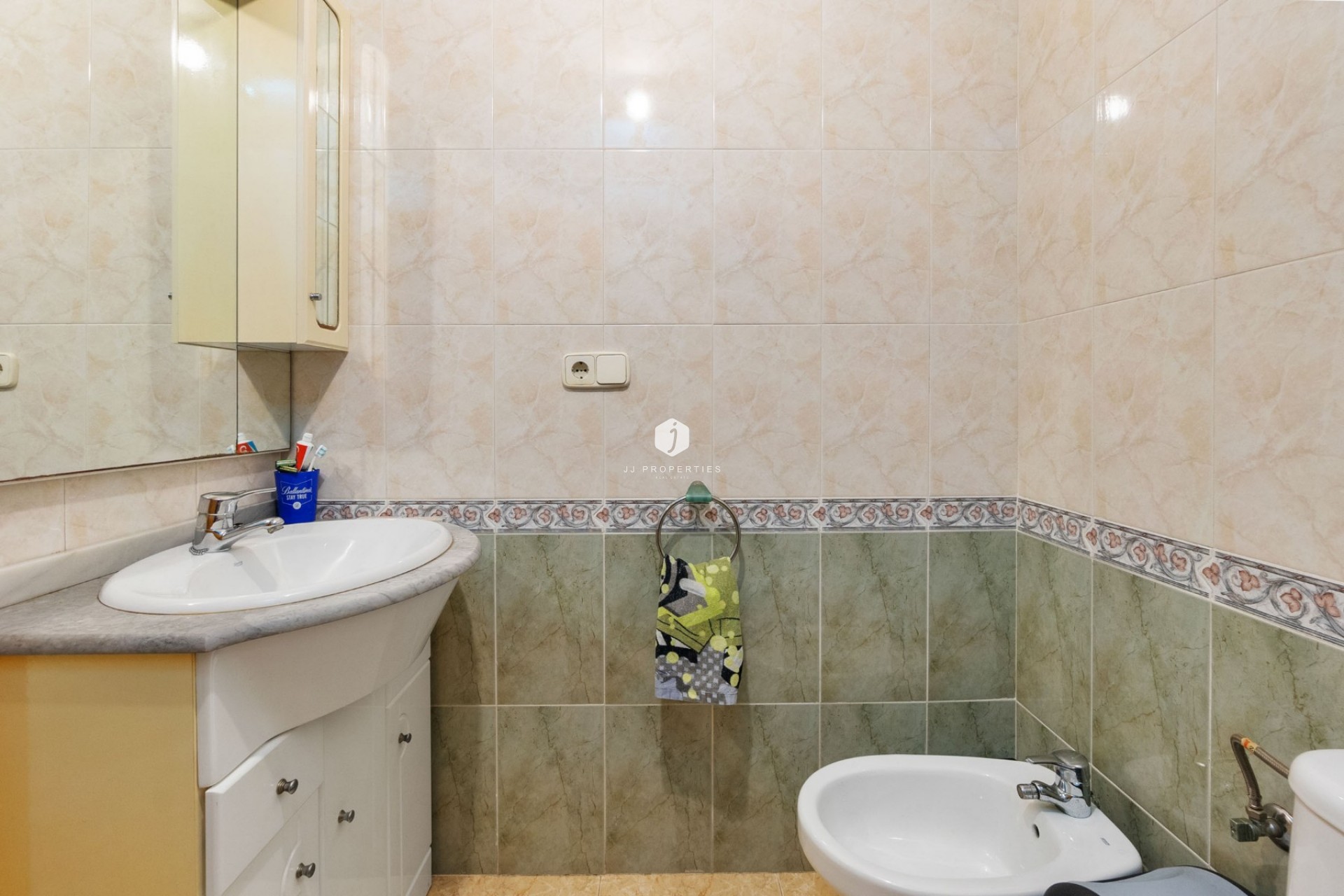 Aus zweiter Hand - Wohnung -
Torrevieja - Centro