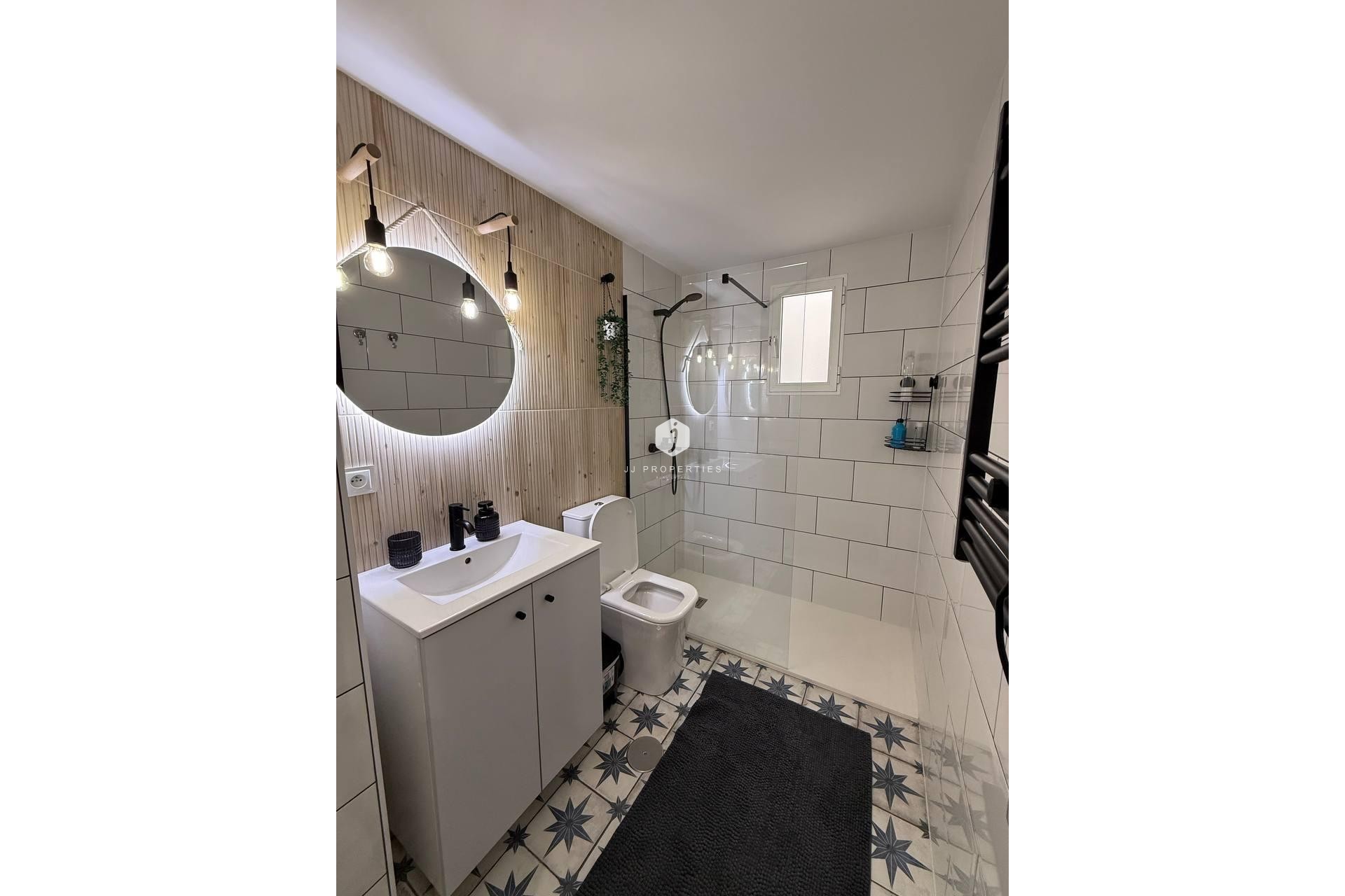 Aus zweiter Hand - Wohnung -
Torrevieja - Centro