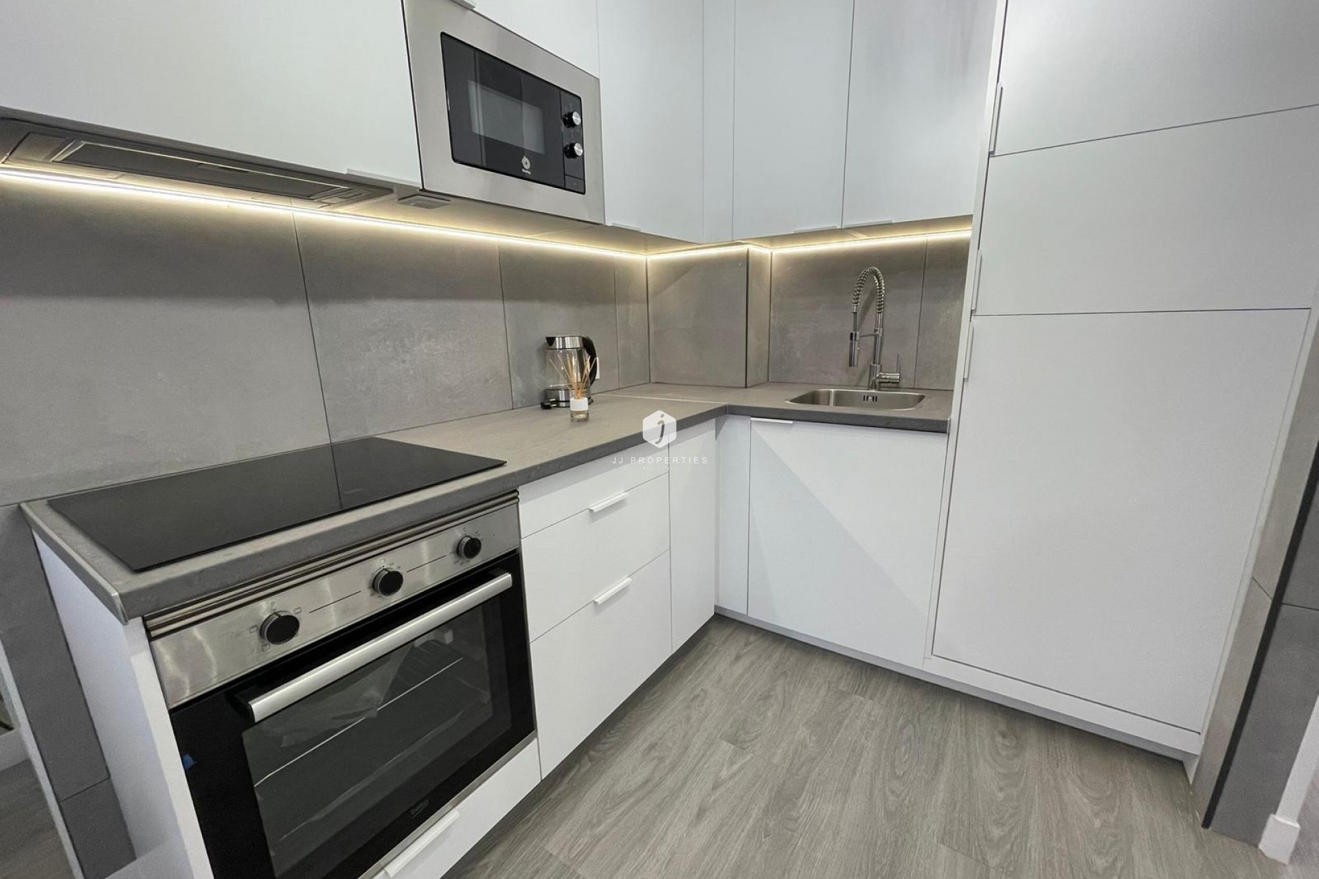 Aus zweiter Hand - Wohnung -
Torrevieja - Centro