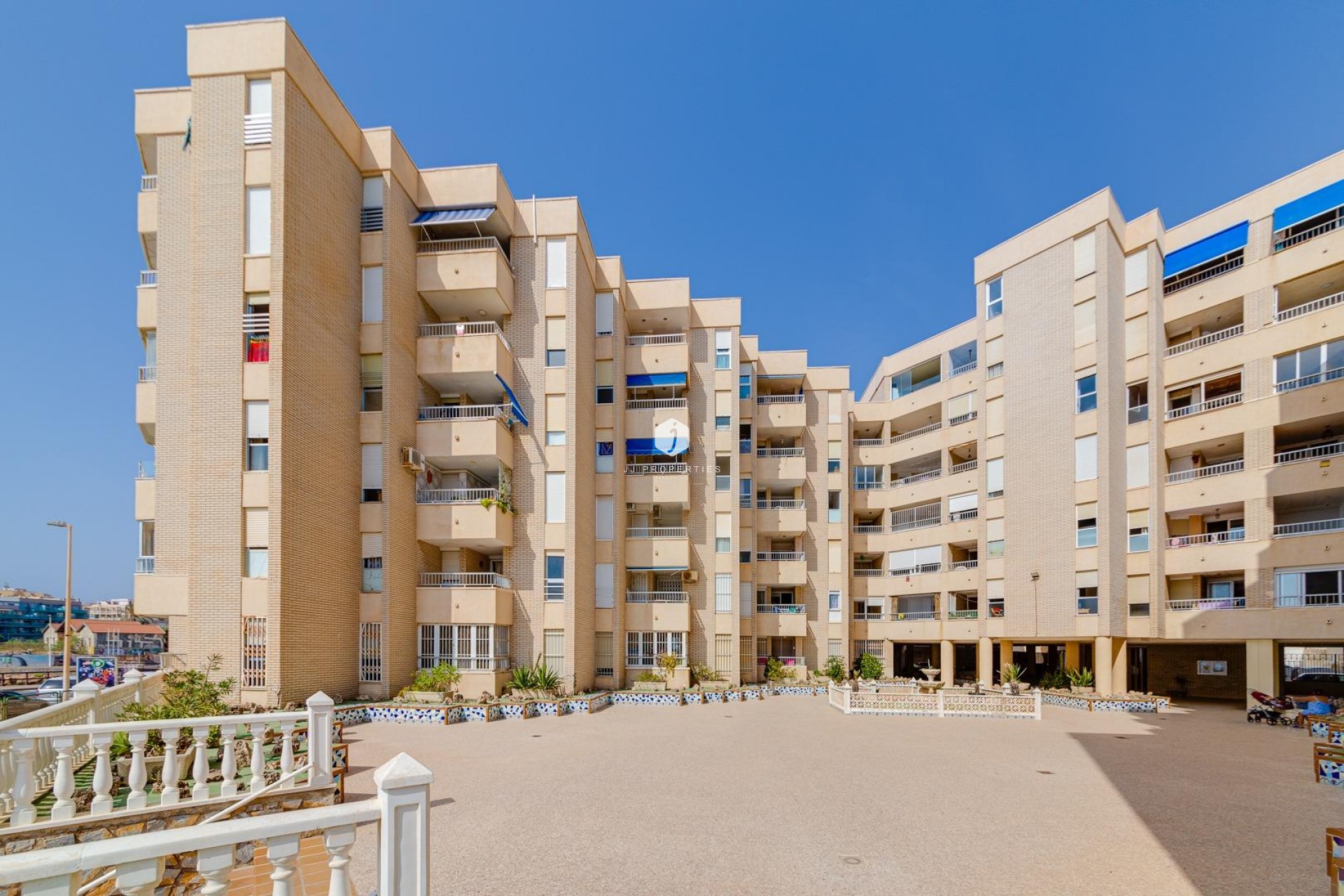 Aus zweiter Hand - Wohnung -
Torrevieja - Centro