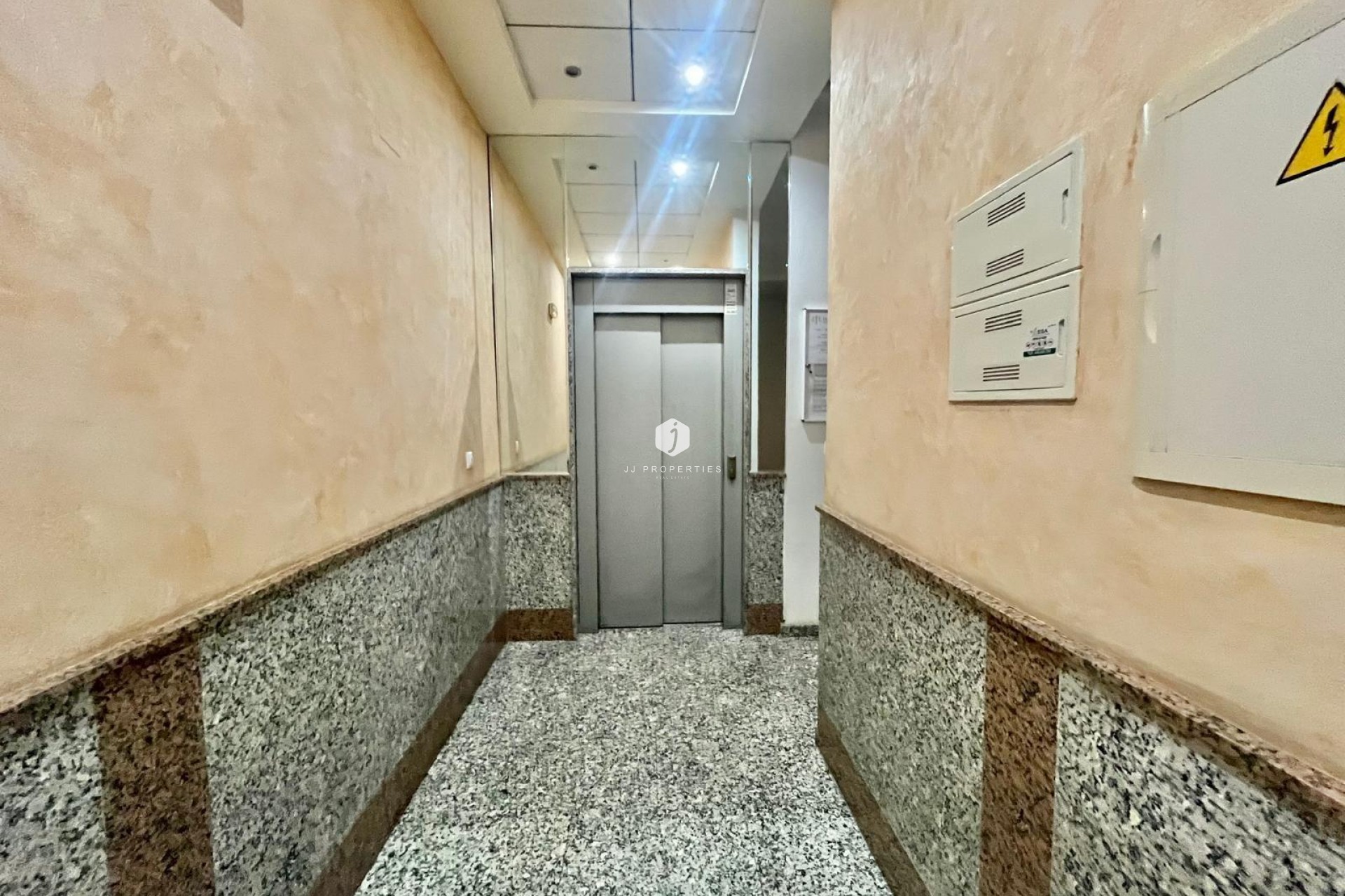 Aus zweiter Hand - Wohnung -
Torrevieja - Centro