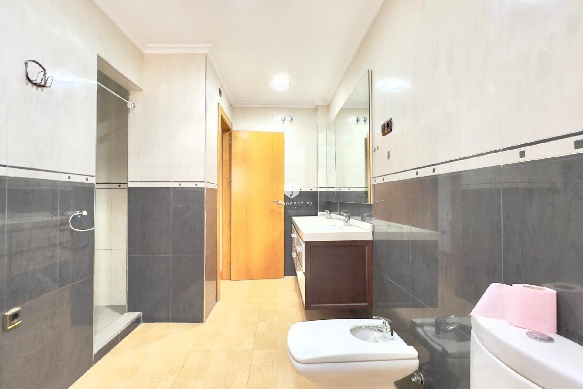 Aus zweiter Hand - Wohnung -
Torrevieja - Centro