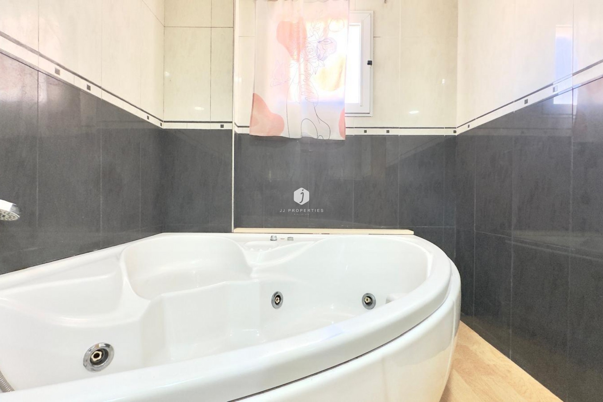 Aus zweiter Hand - Wohnung -
Torrevieja - Centro