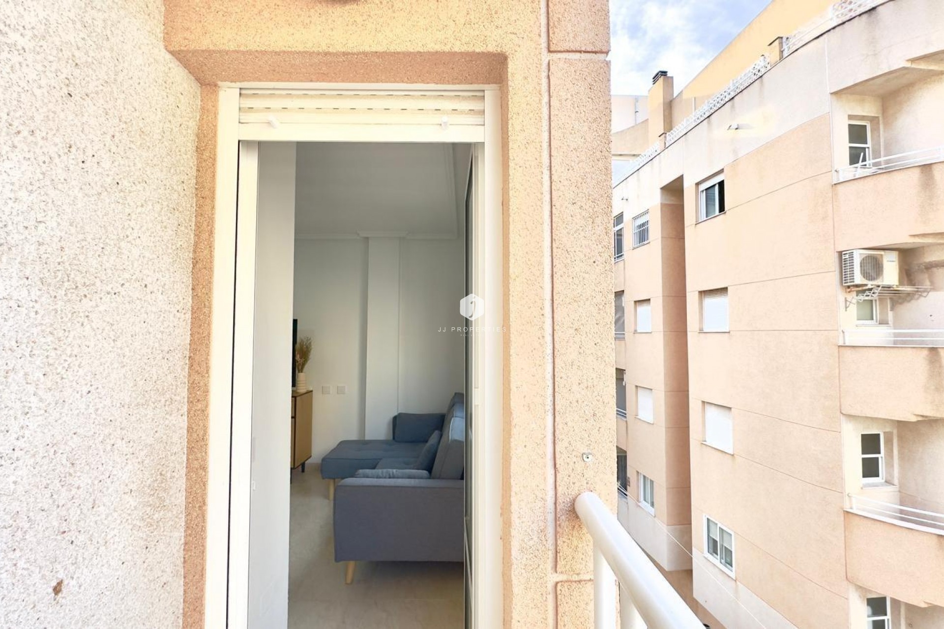 Aus zweiter Hand - Wohnung -
Torrevieja - Centro