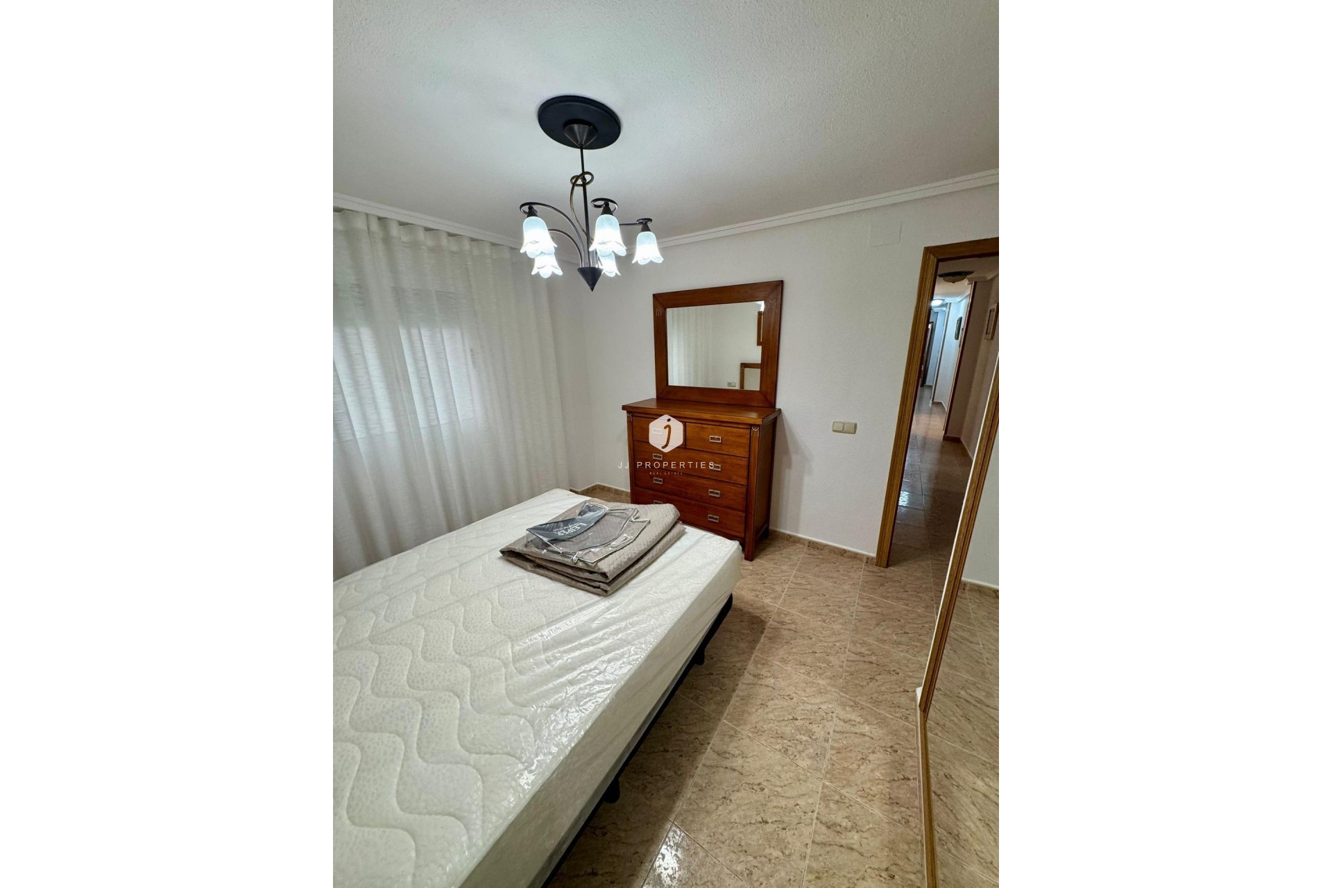 Aus zweiter Hand - Wohnung -
Torrevieja - Centro
