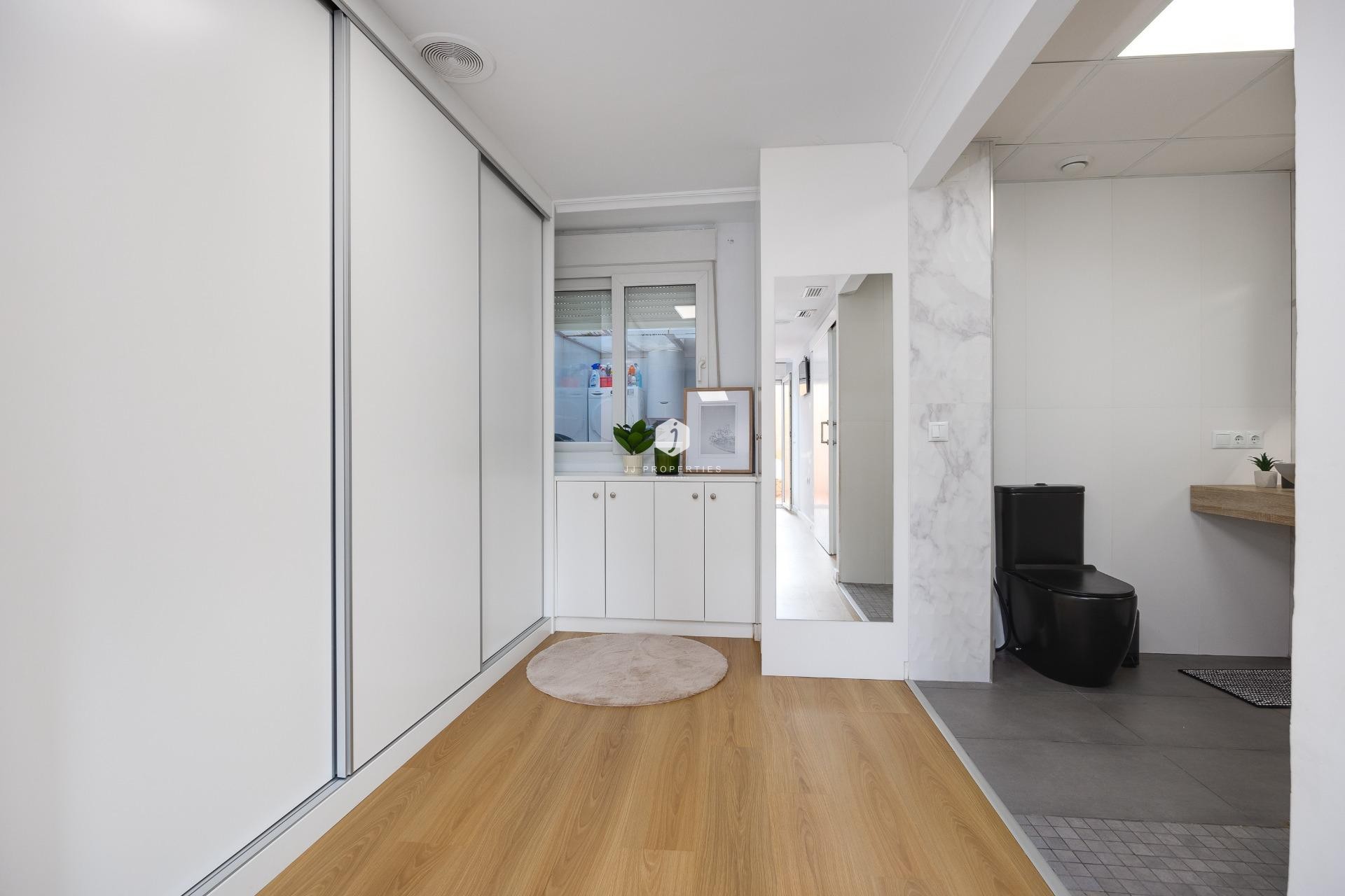 Aus zweiter Hand - Wohnung -
Torrevieja - Centro